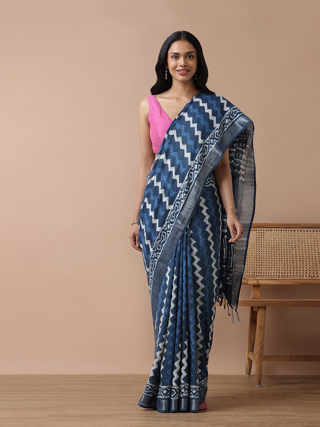 

Taneira Dabu Woven Design Saree, Blue