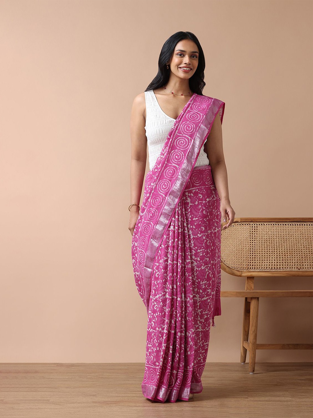 

Taneira Dabu Woven Design Saree, Pink