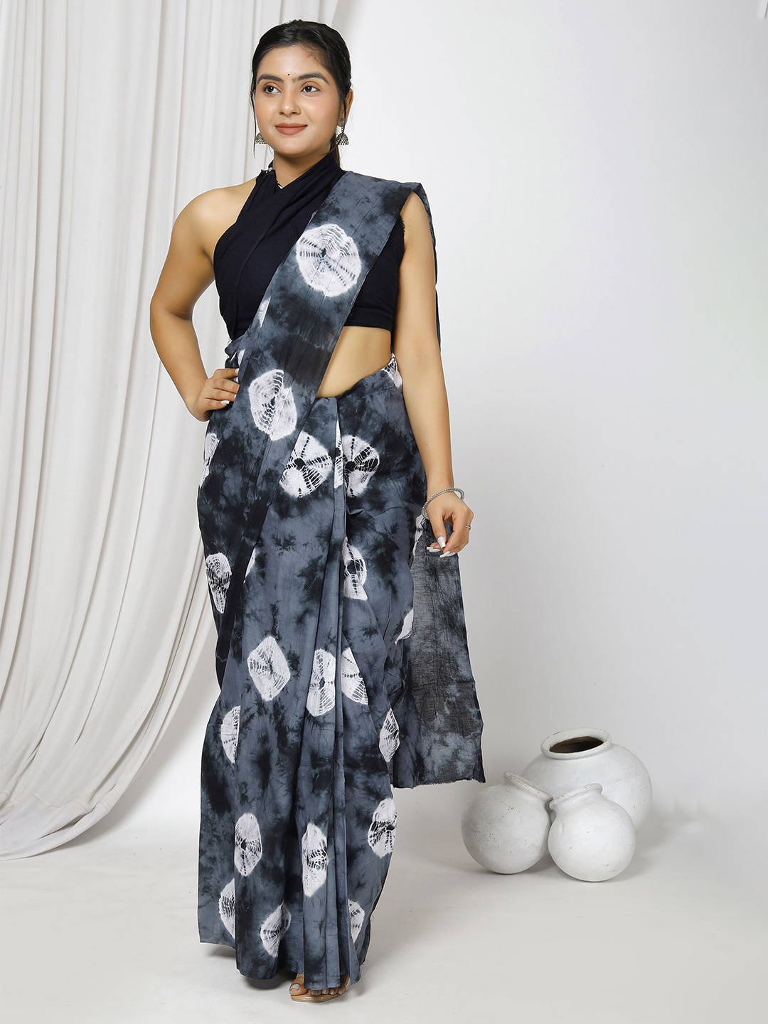 

JAIPURI PRINT Tie and Dye Pure Cotton Bagru Saree, Grey