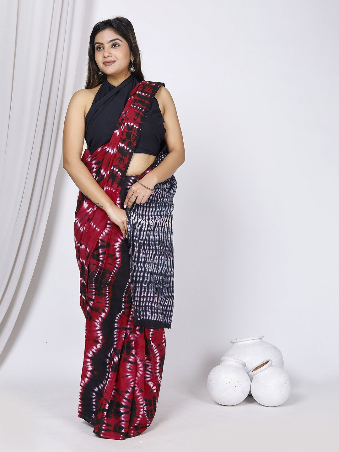 

JAIPURI PRINT Tie and Dye Pure Cotton Bagru Saree, Red