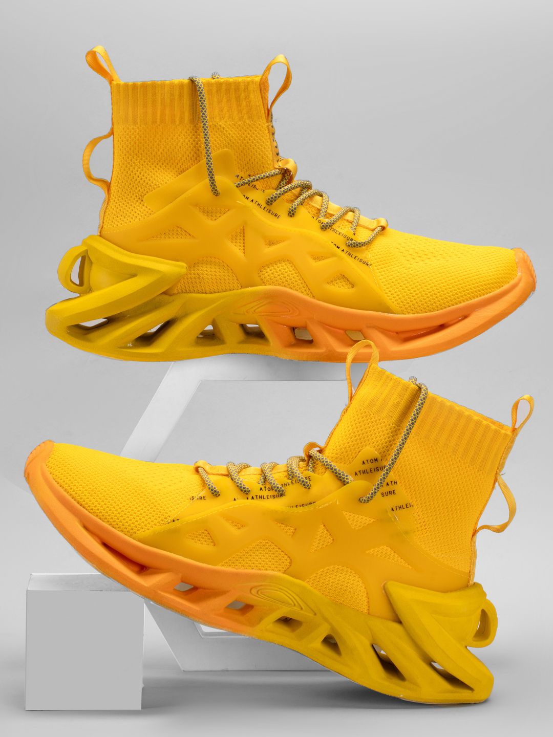 

Atom Men Colourblocked Sneakers, Yellow