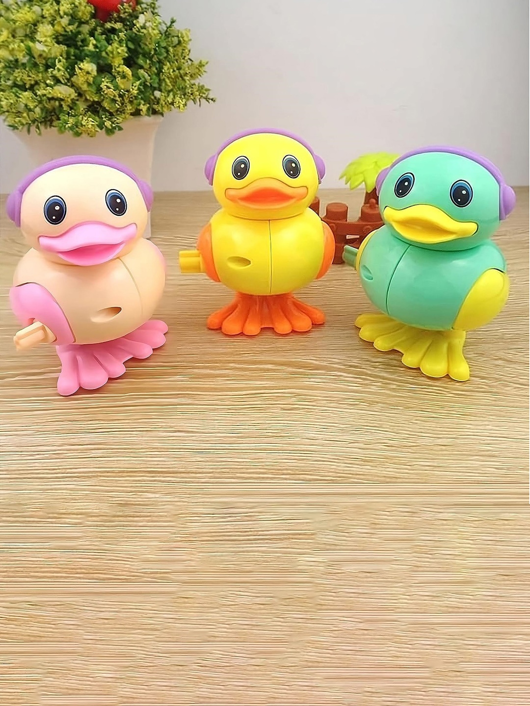 

ADKD Set Of 3 Walking Duck Key Toys, Yellow