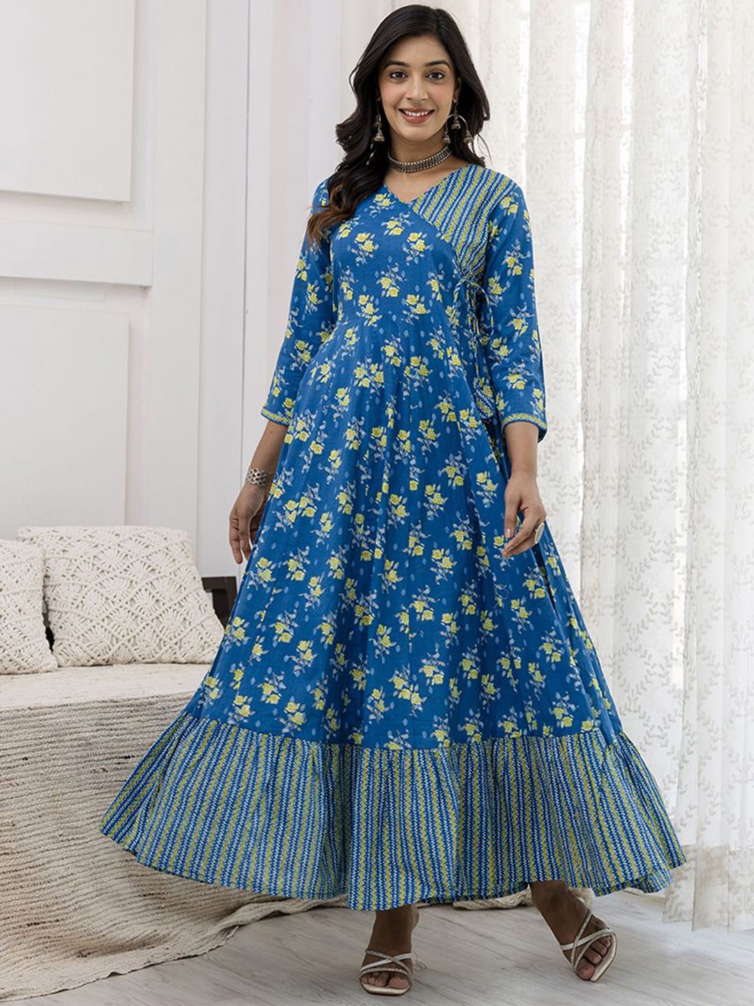 

GLAM ROOTS Floral Printed V Neck Cotton Angrakha Anarkali Kurta, Blue