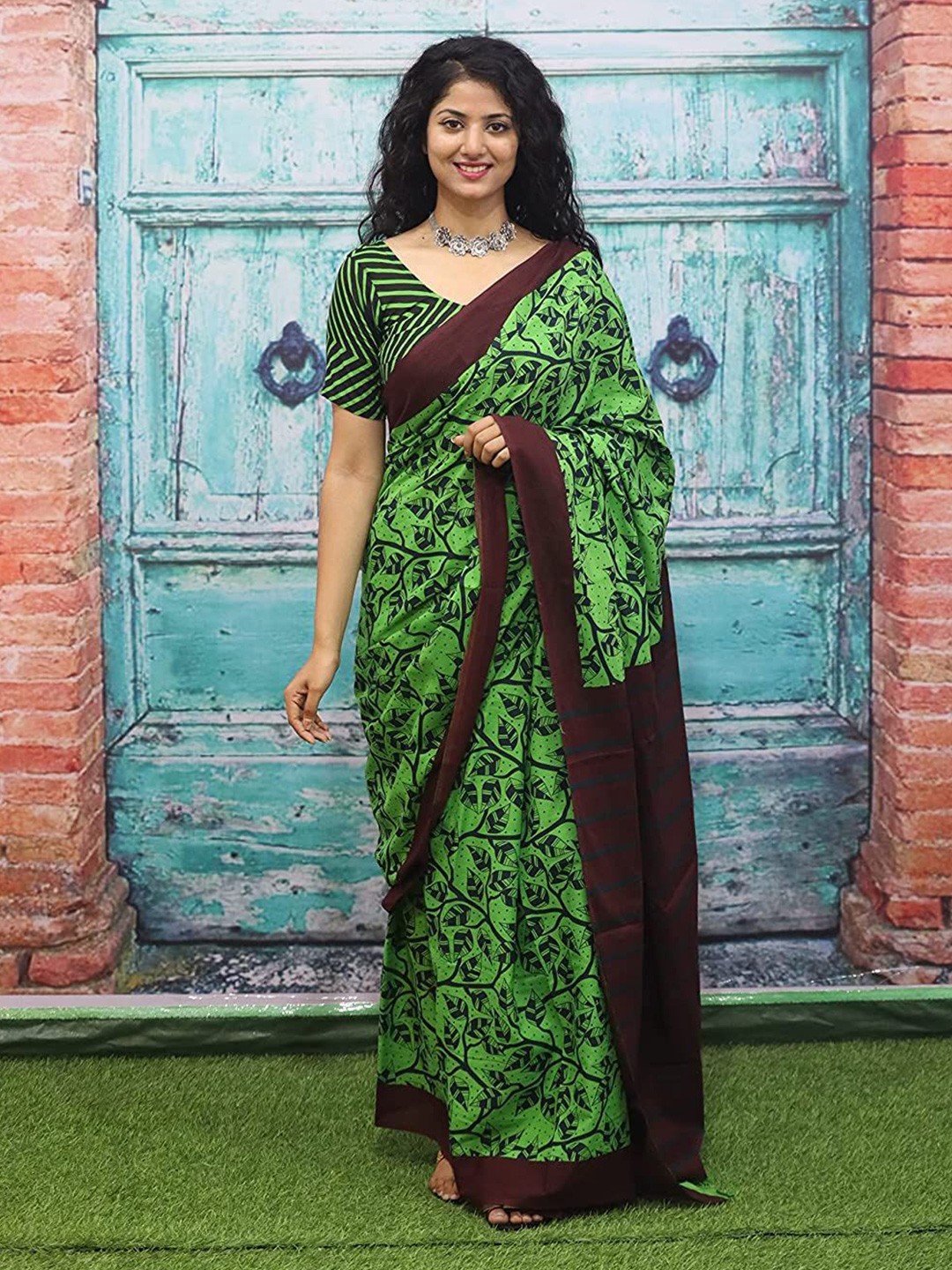 

JAIPURI PRINT Ethnic Motifs Pure Cotton Block Print Saree, Green