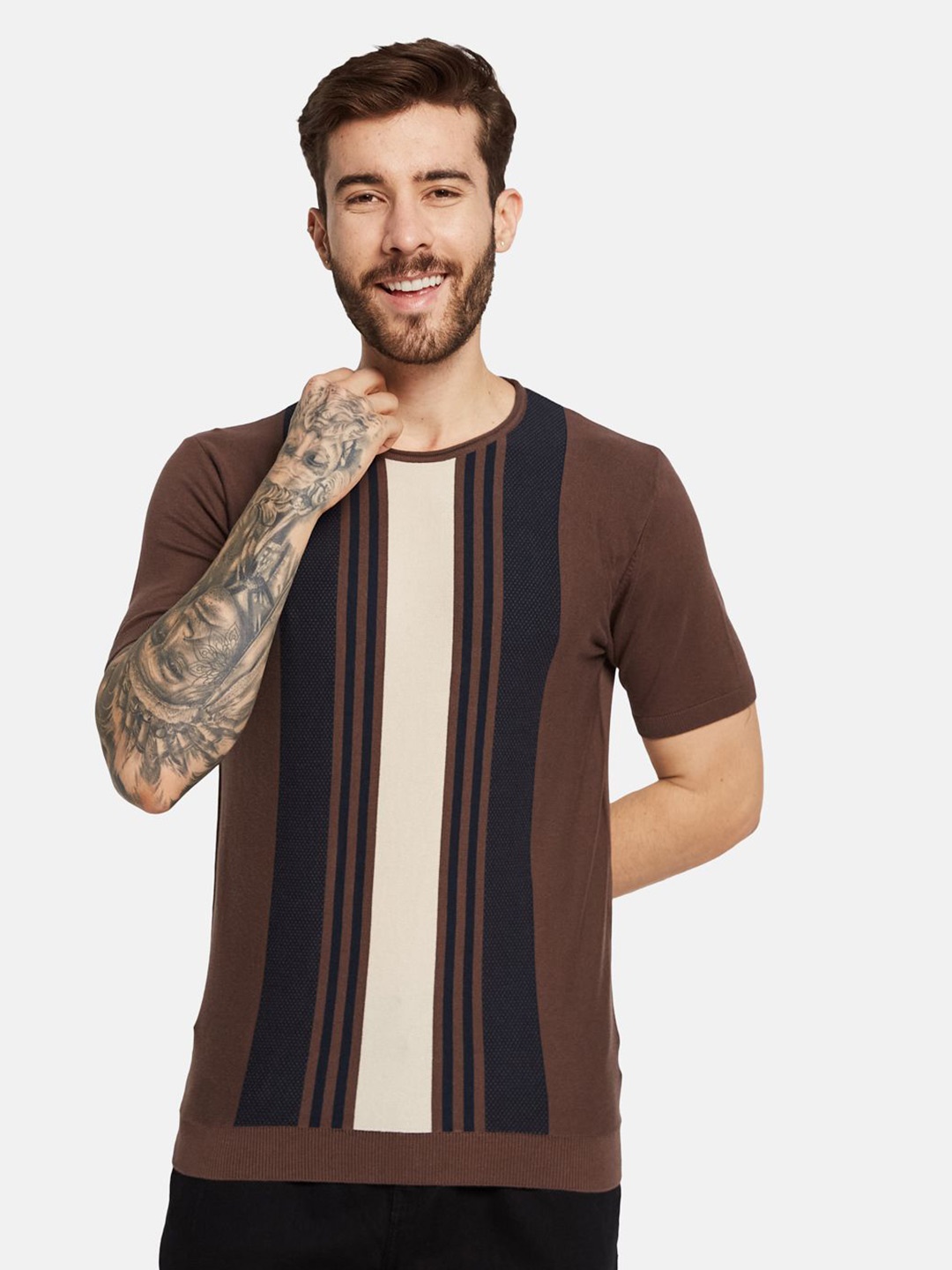 

METTLE Men Round Neck Striped T-shirt, Brown