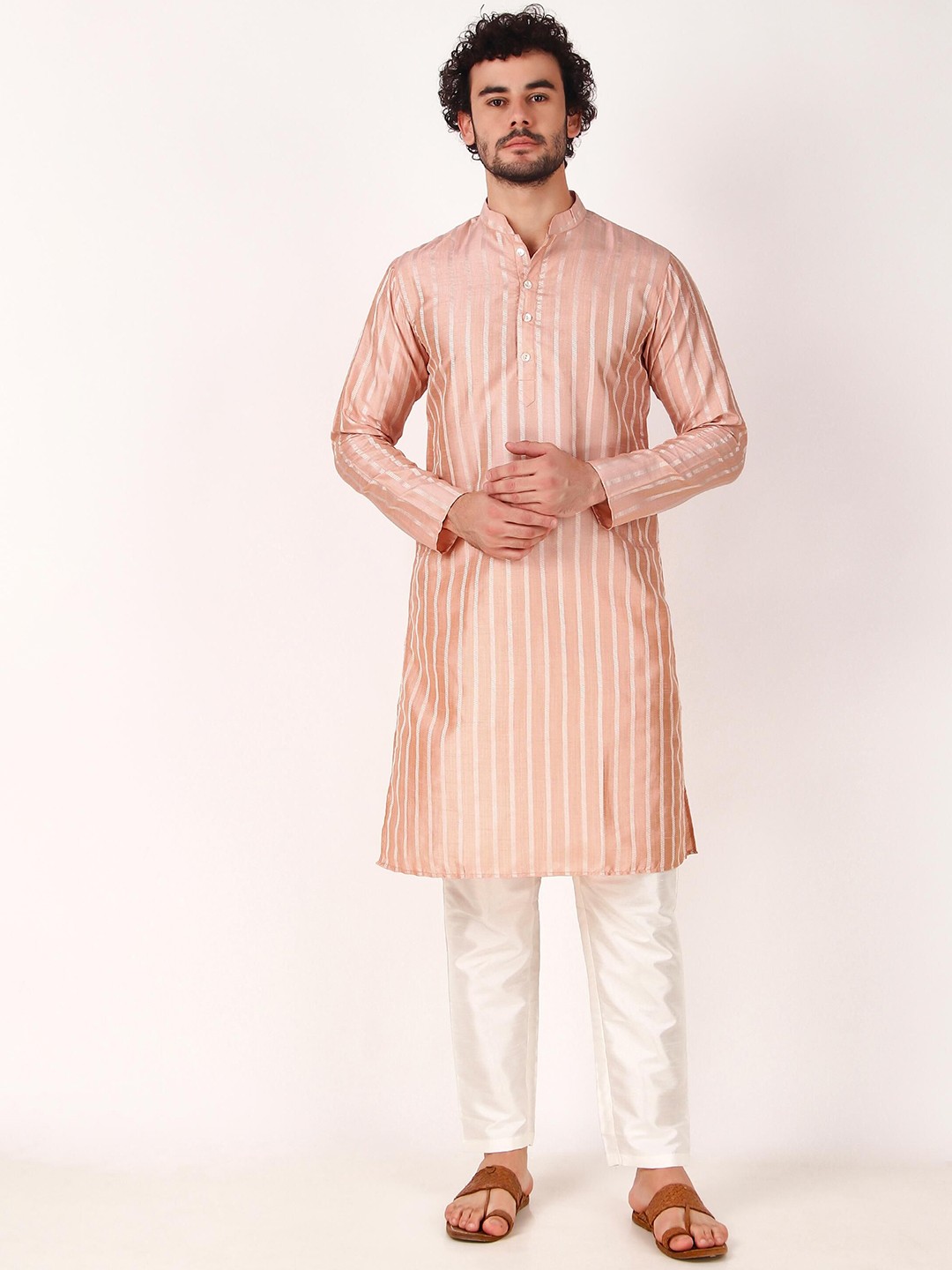 

Cult Indie Mandarin Collar Striped Straight Kurta, Pink