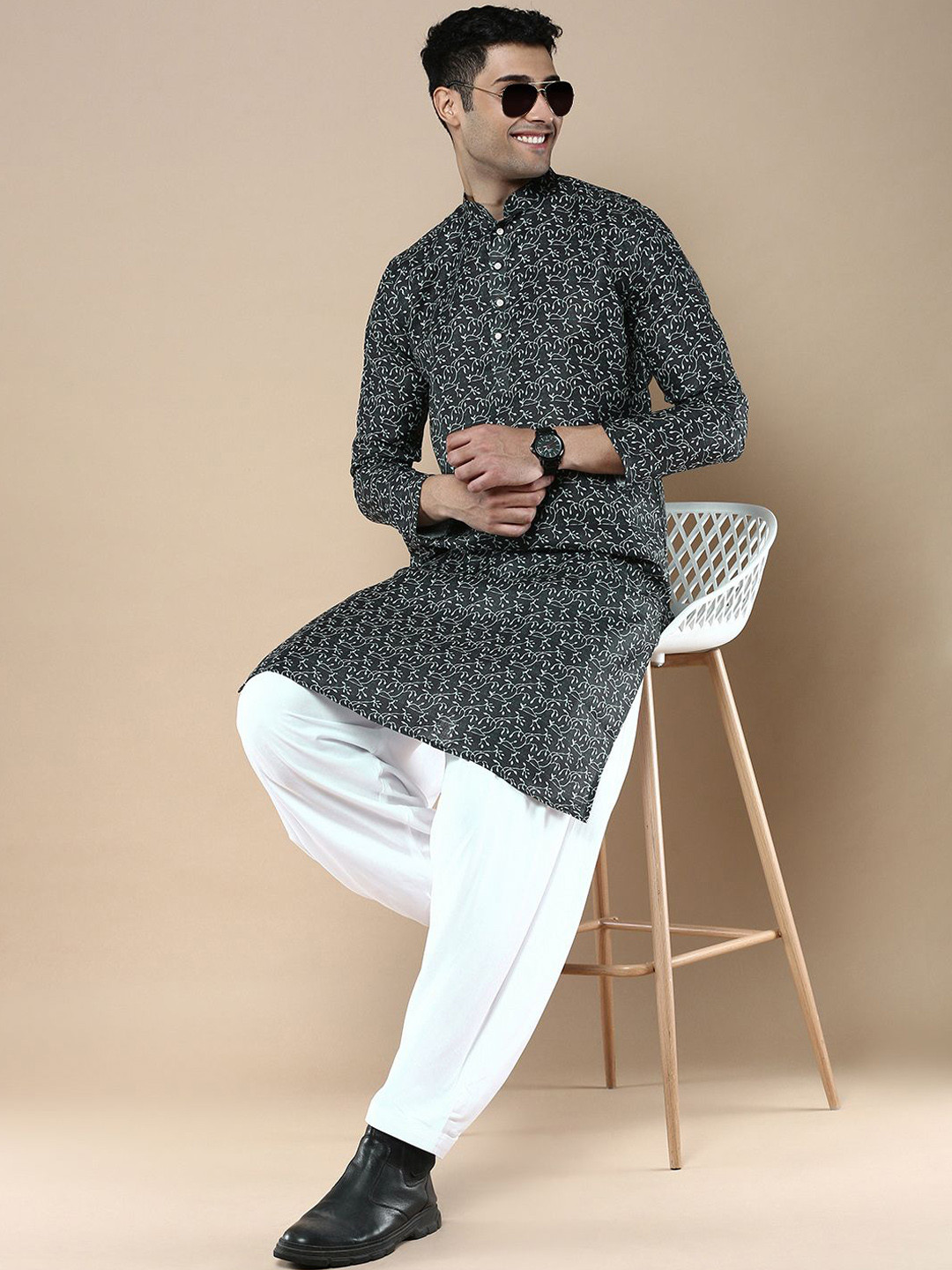 

Anouk Green Floral Printed Straight Kurta