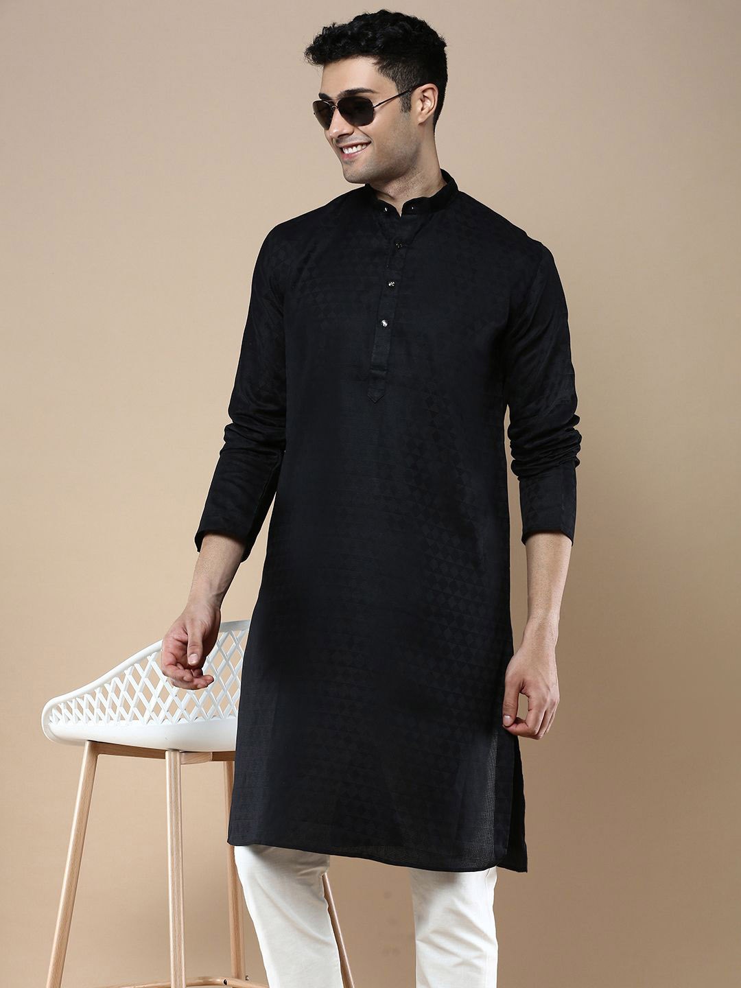 

Anouk Geometric Woven Design Mandarin Collar Cotton Silk Straight Kurta, Black