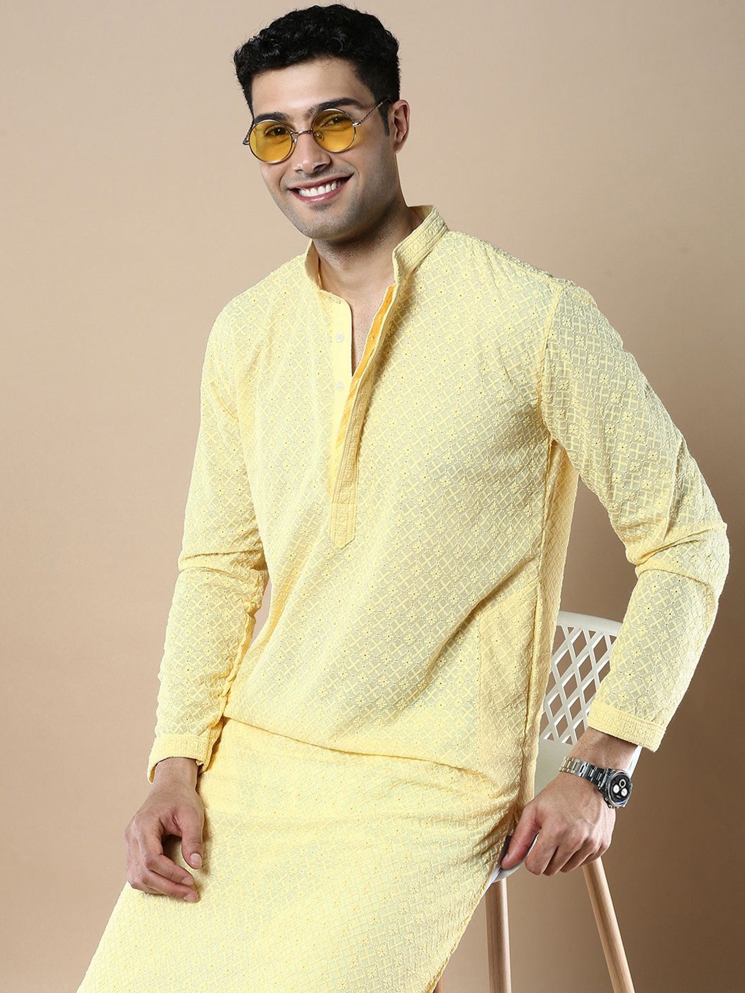

Anouk Yellow Floral Embroidered Mandarin Collar Chikankari Straight Kurta