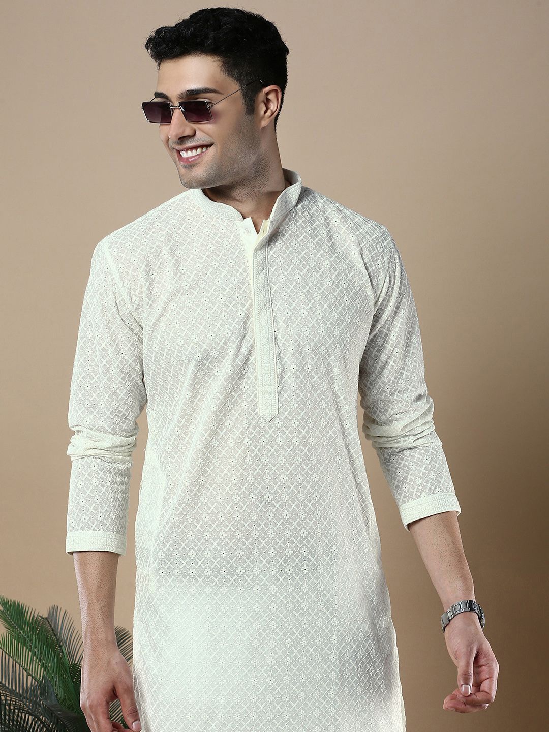 

Anouk Off White Ethnic Motifs Embroidered Chikankari Straight Kurta