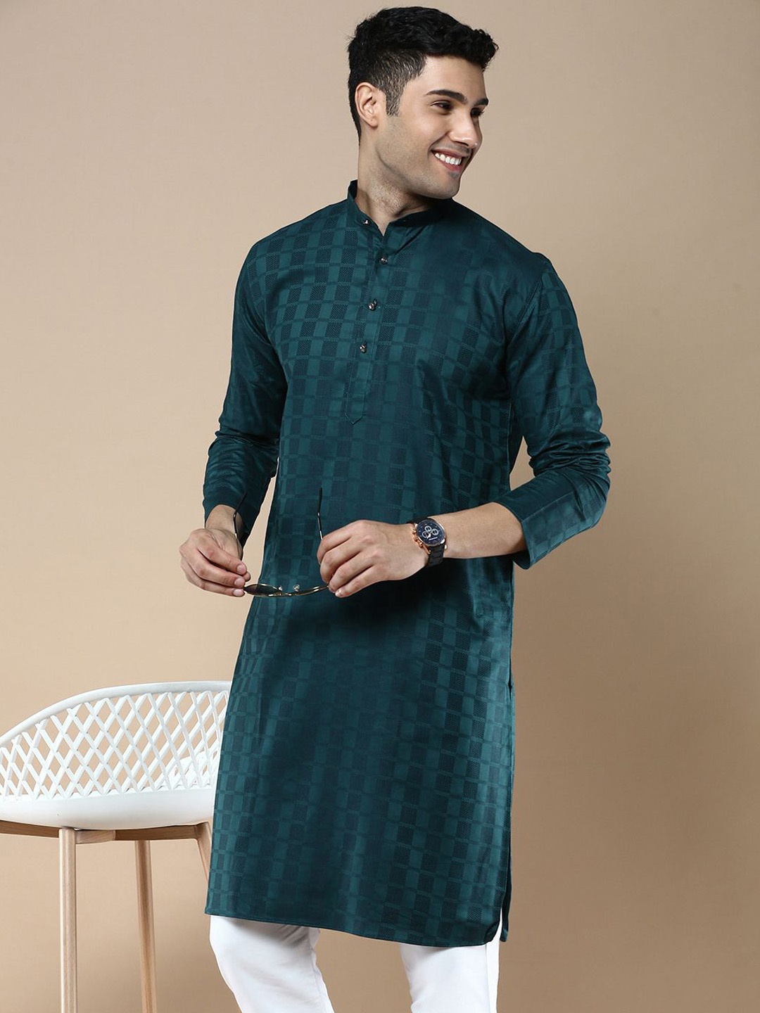 

Anouk Green Geometric Woven Design Mandarin Collar Cotton Silk Straight Kurta
