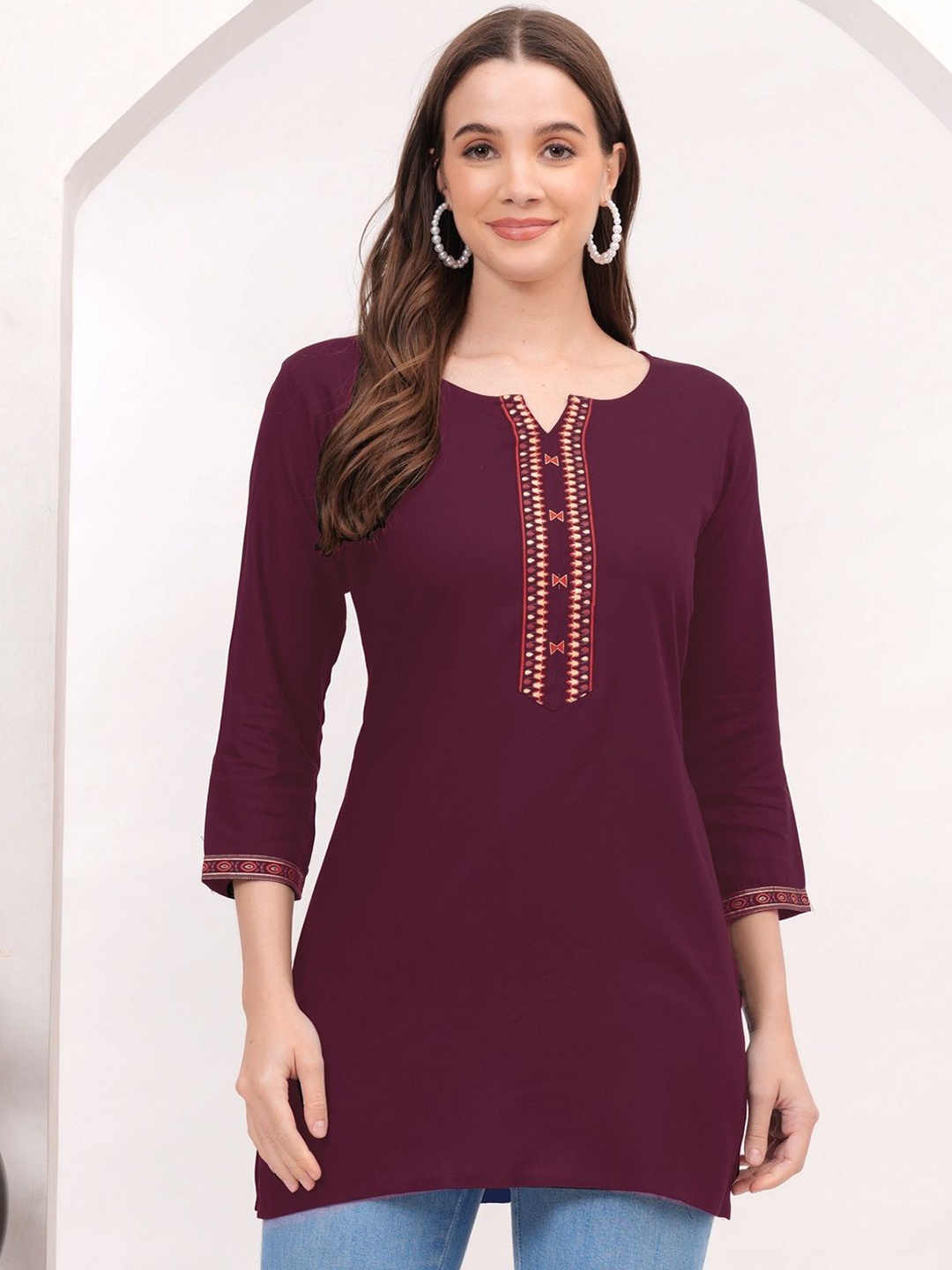 

DRESSAR Round Neck Straight Short Kurti, Magenta