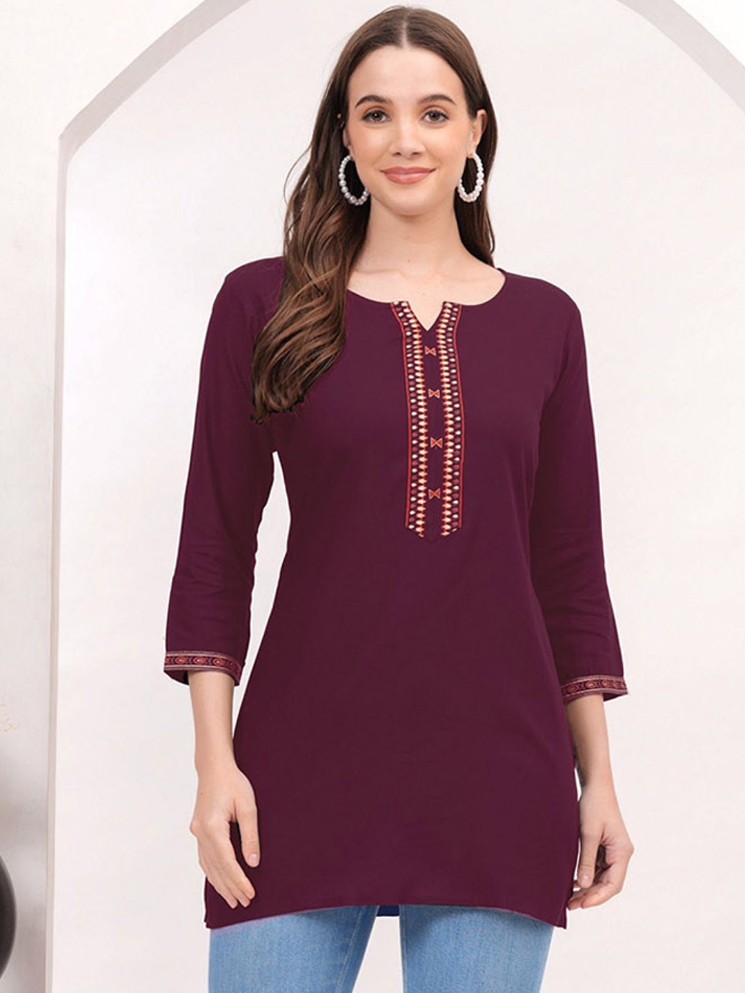 

DRESSAR Round Neck Straight Short Kurti, Maroon