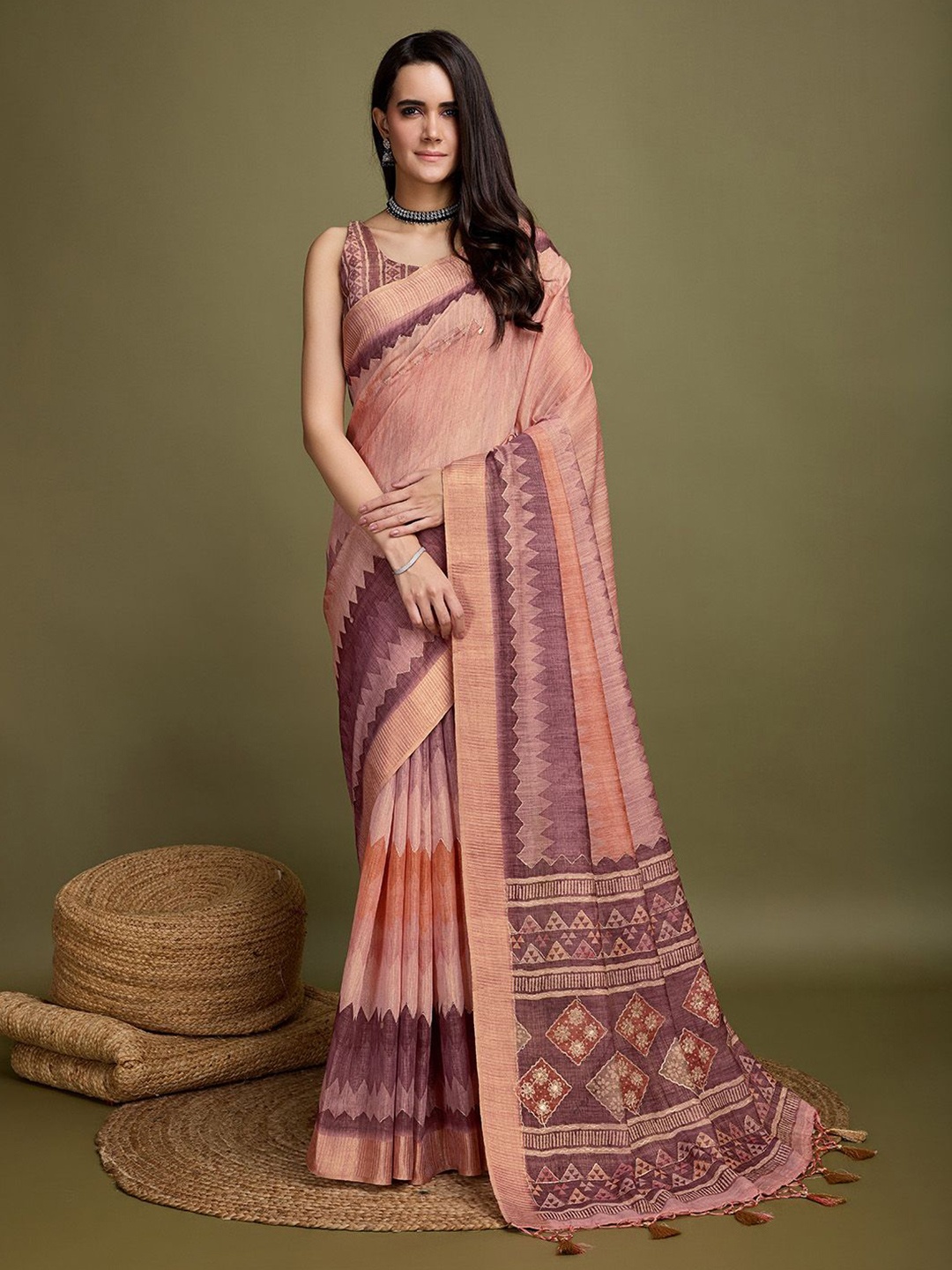 

Ishin Printed Zari Tissue Saree, Peach