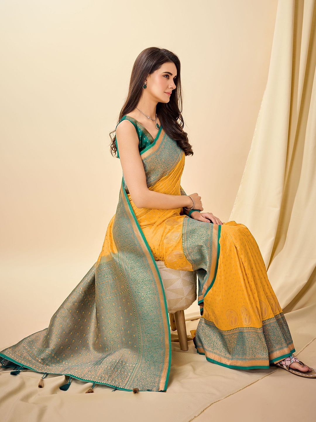 

Ishin Woven Design Zari Banarasi Saree, Yellow