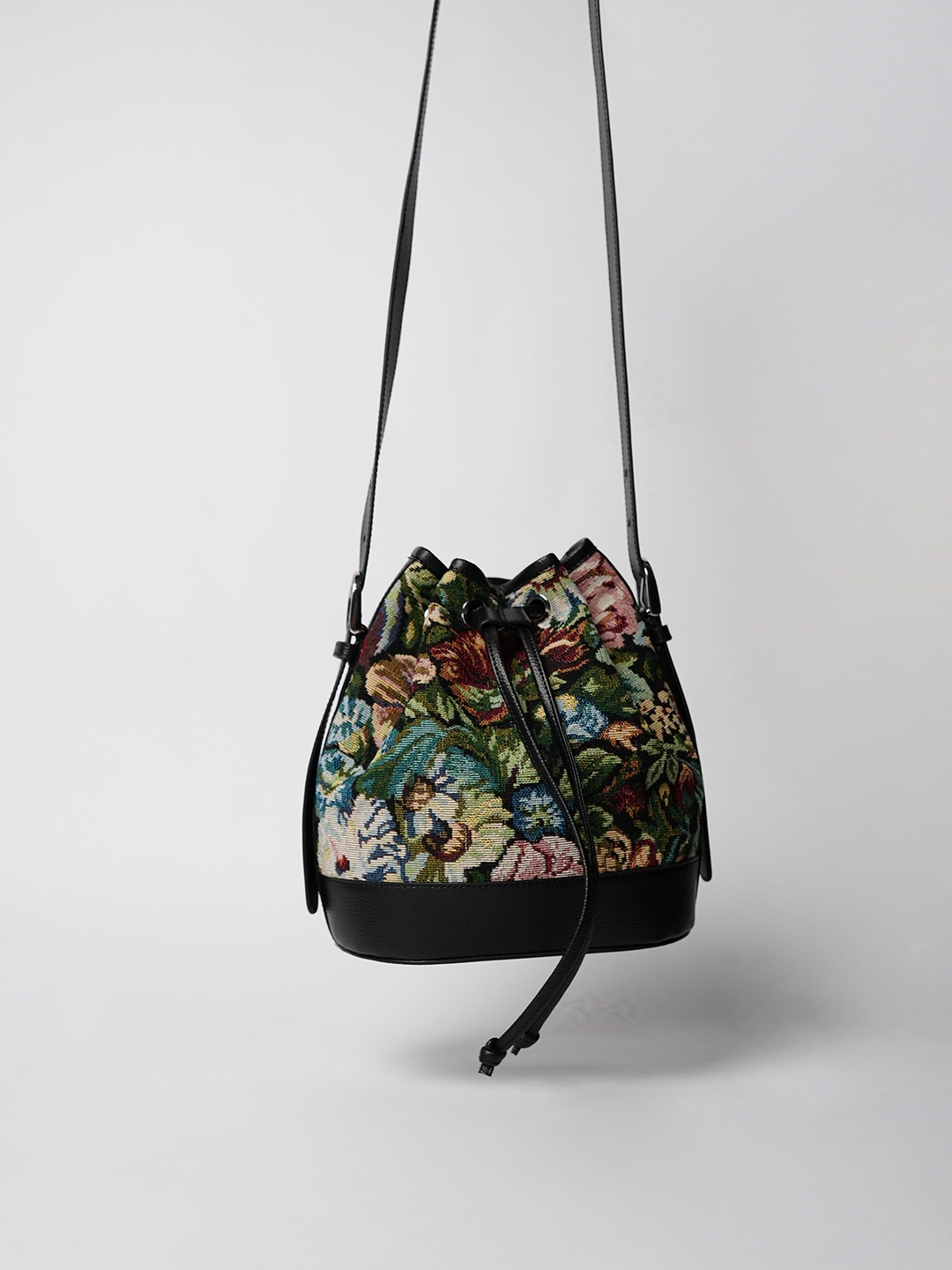 

Theater Women Floral Bucket Sling Bag, Black