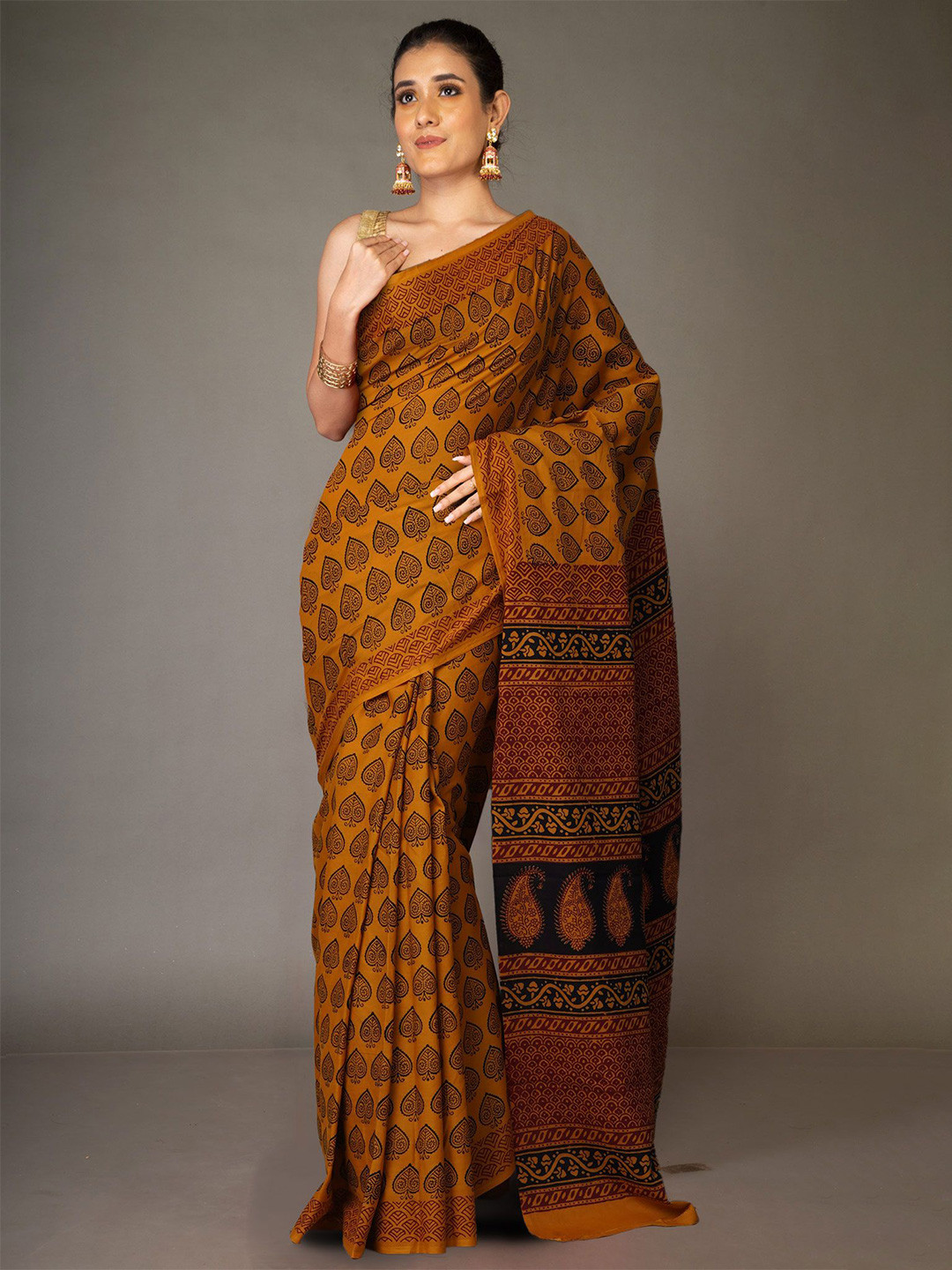 

Unnati Silks Bagh Printed Handloom Saree, Yellow