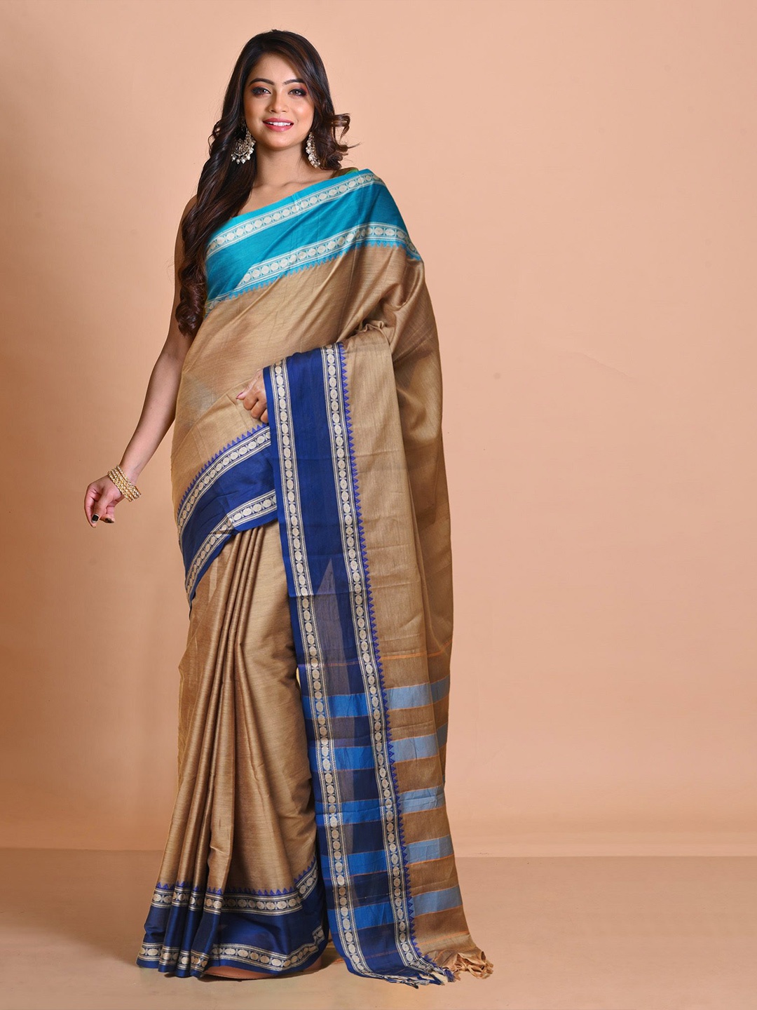 

Unnati Silks Zari Pure Cotton Handloom Narayan Peth Saree, Beige