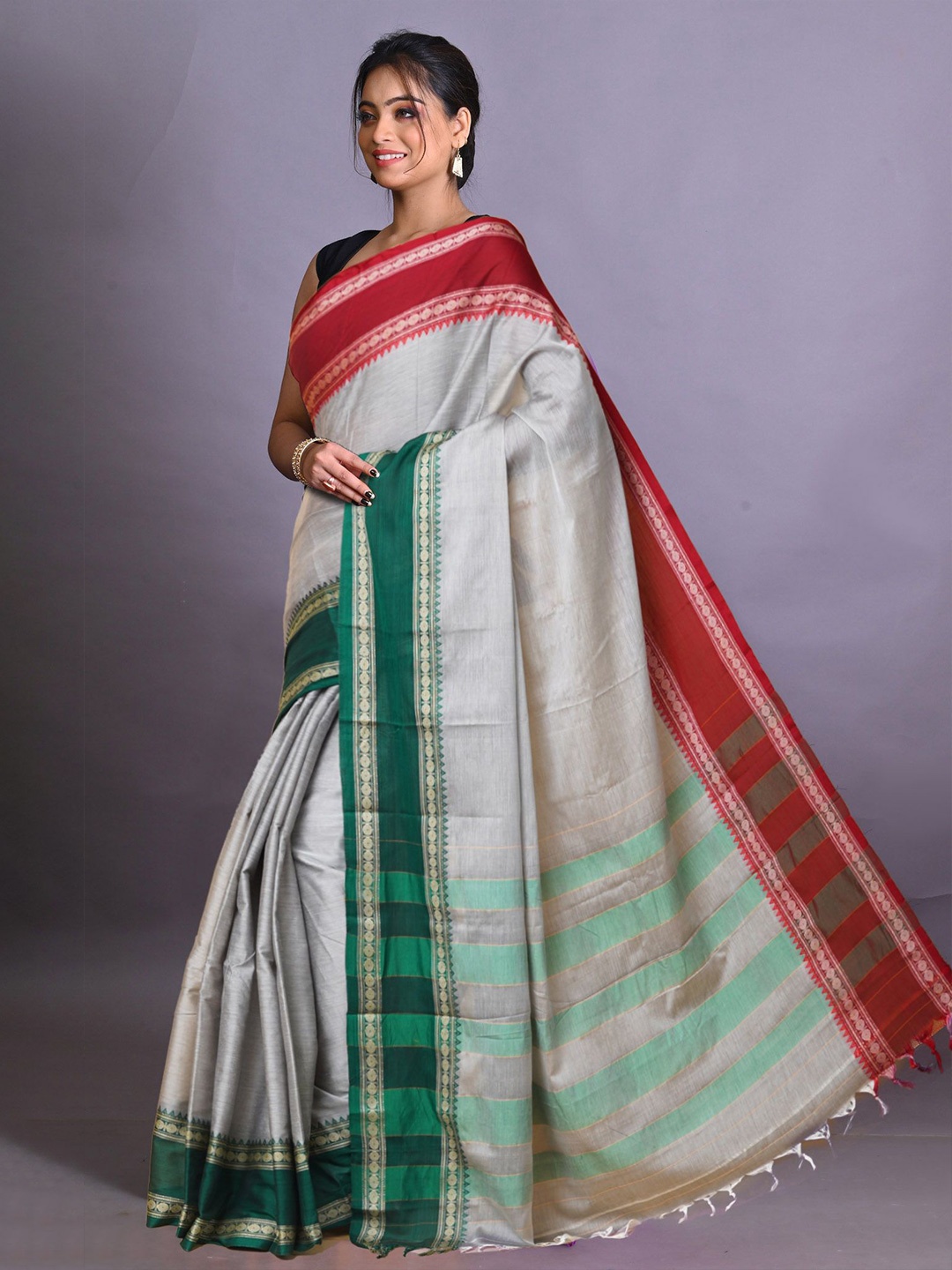 

Unnati Silks Pure Cotton Handloom Narayan Peth Saree, Grey