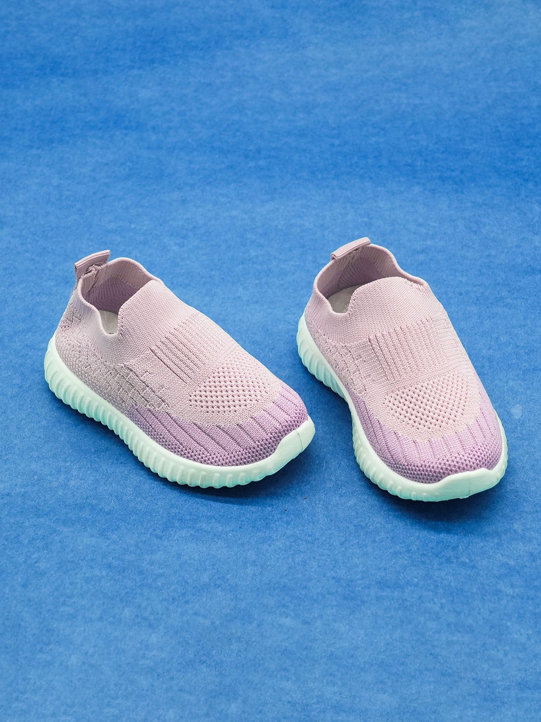 

BAESD Kids Round Toe Comfort Insole Slip-On Sneakers, Pink