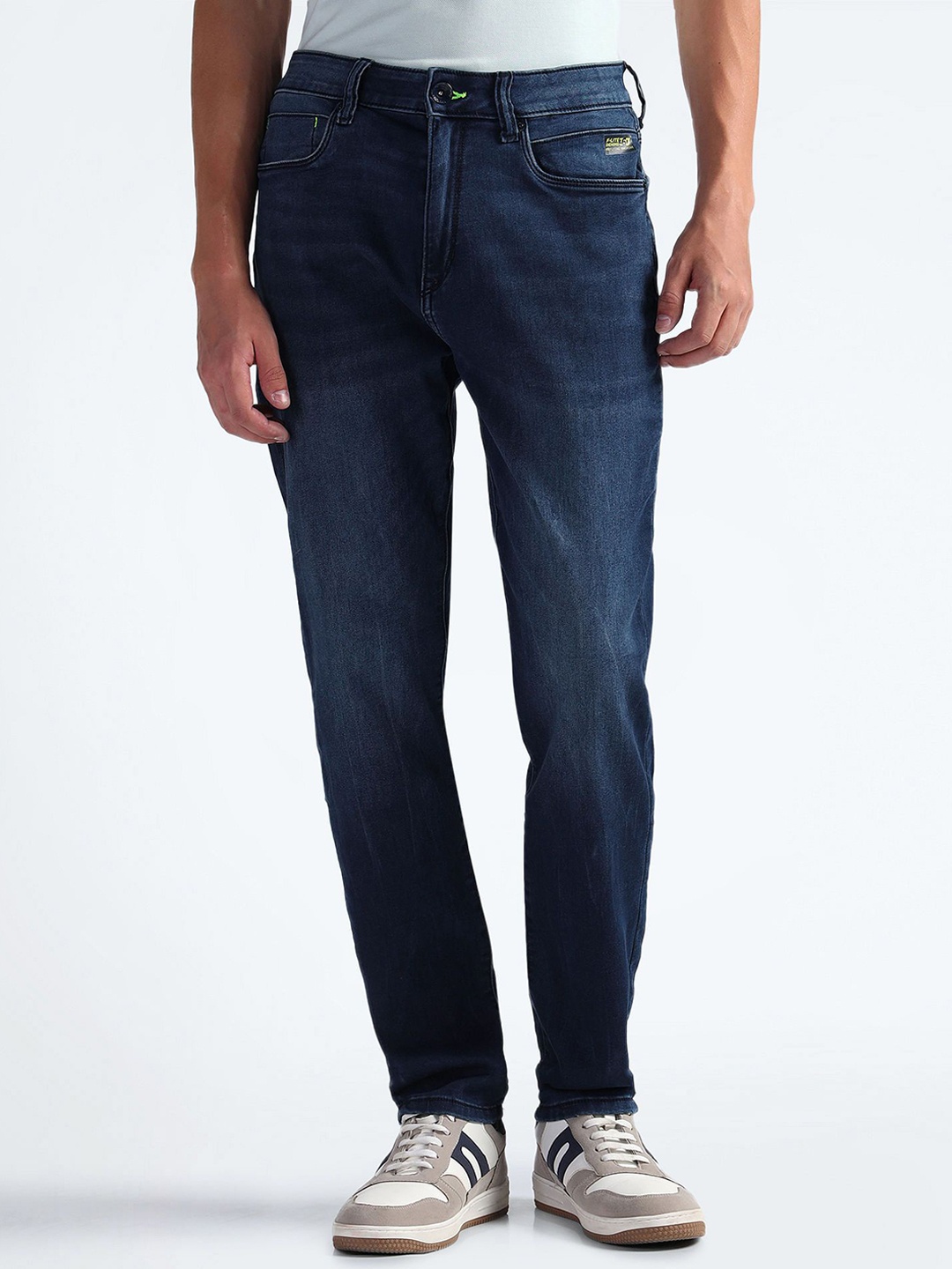 

Flying Machine Men Tapered Fit Light Fade Stretchable Jeans, Blue
