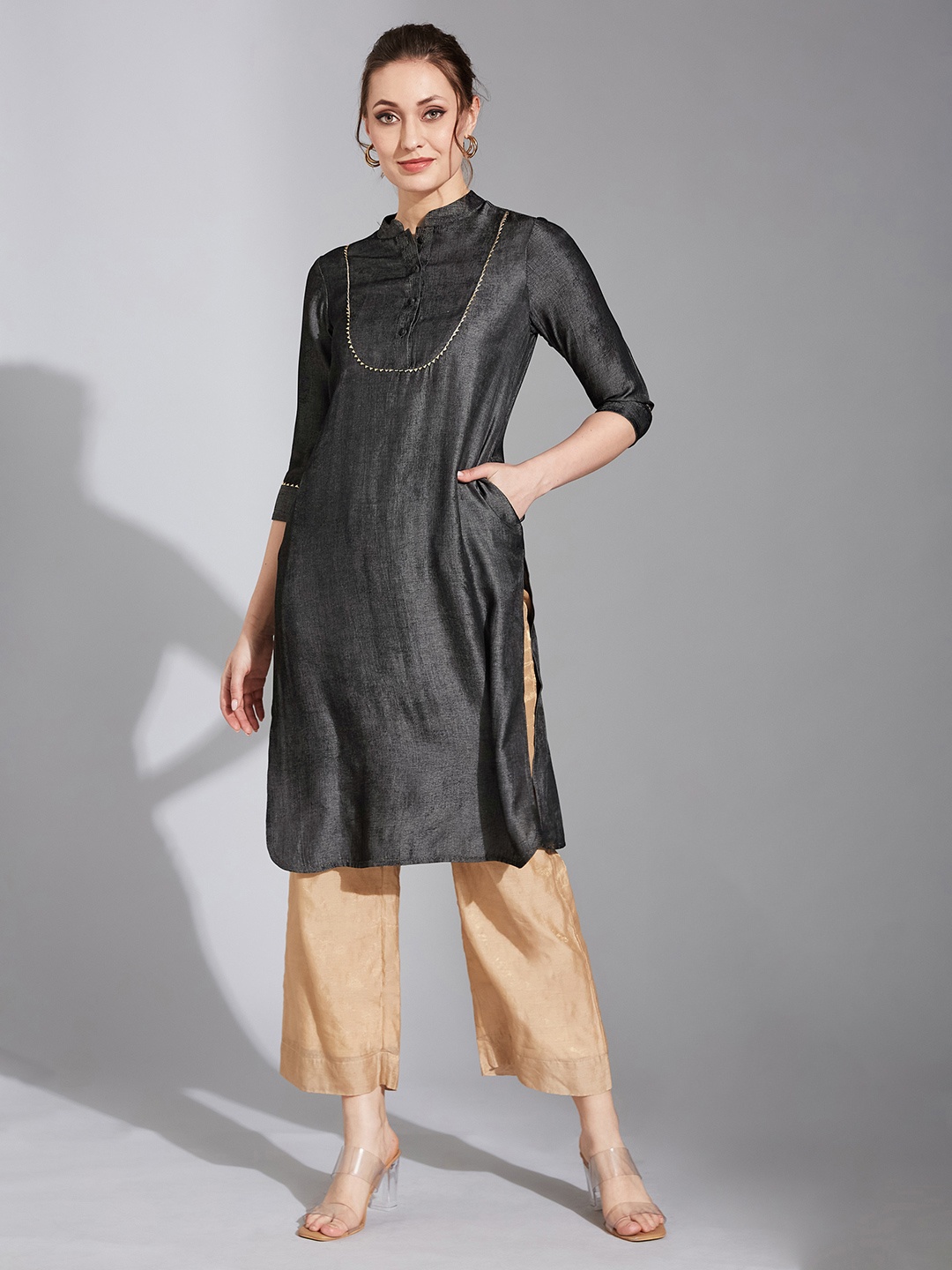 

Life With Pockets Textured Woven Design Mandarin Collar Kurta, Black