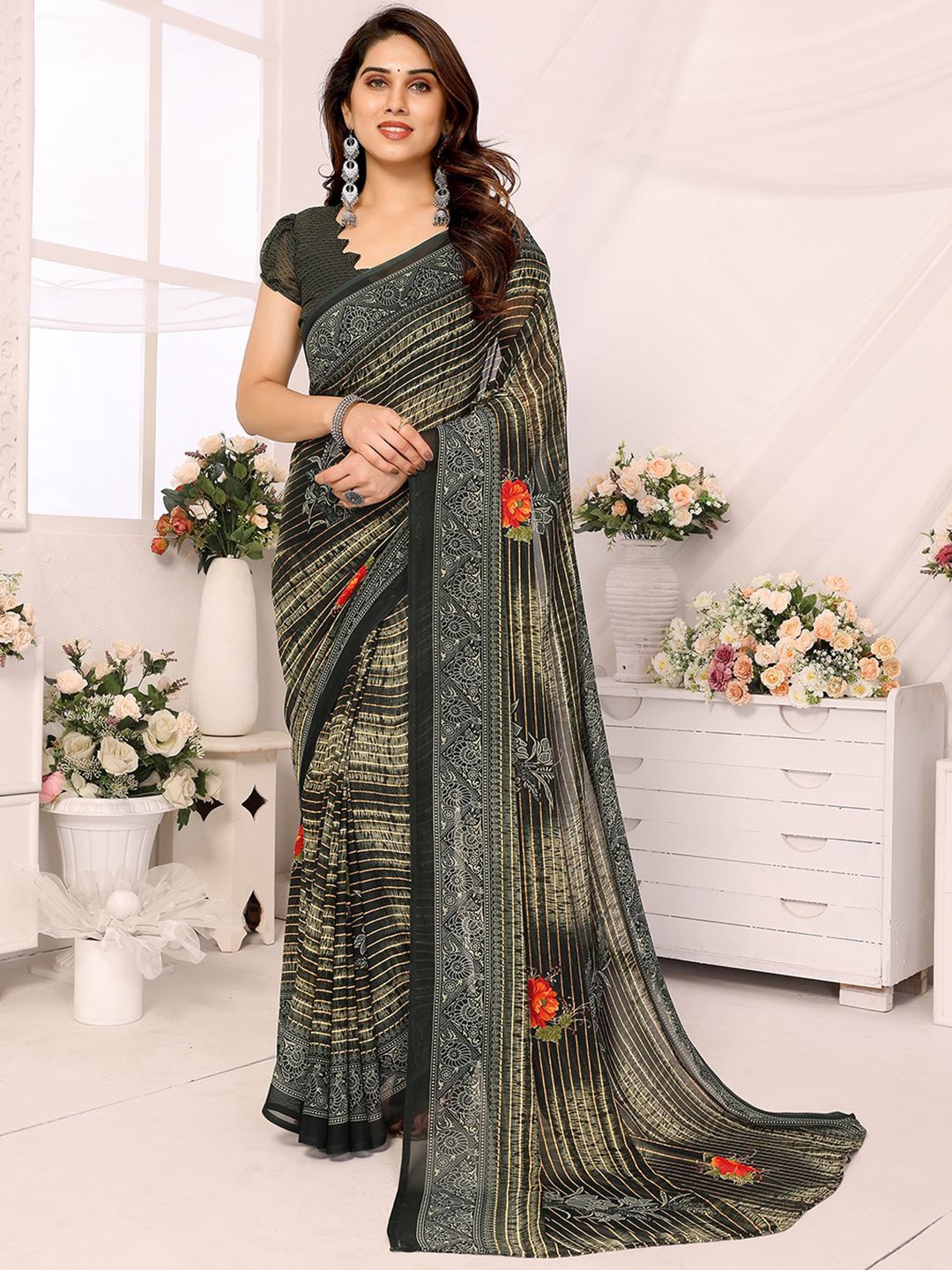 

Moda Rapido Ethnic Motif Striped Pure Georgette Saree, Green