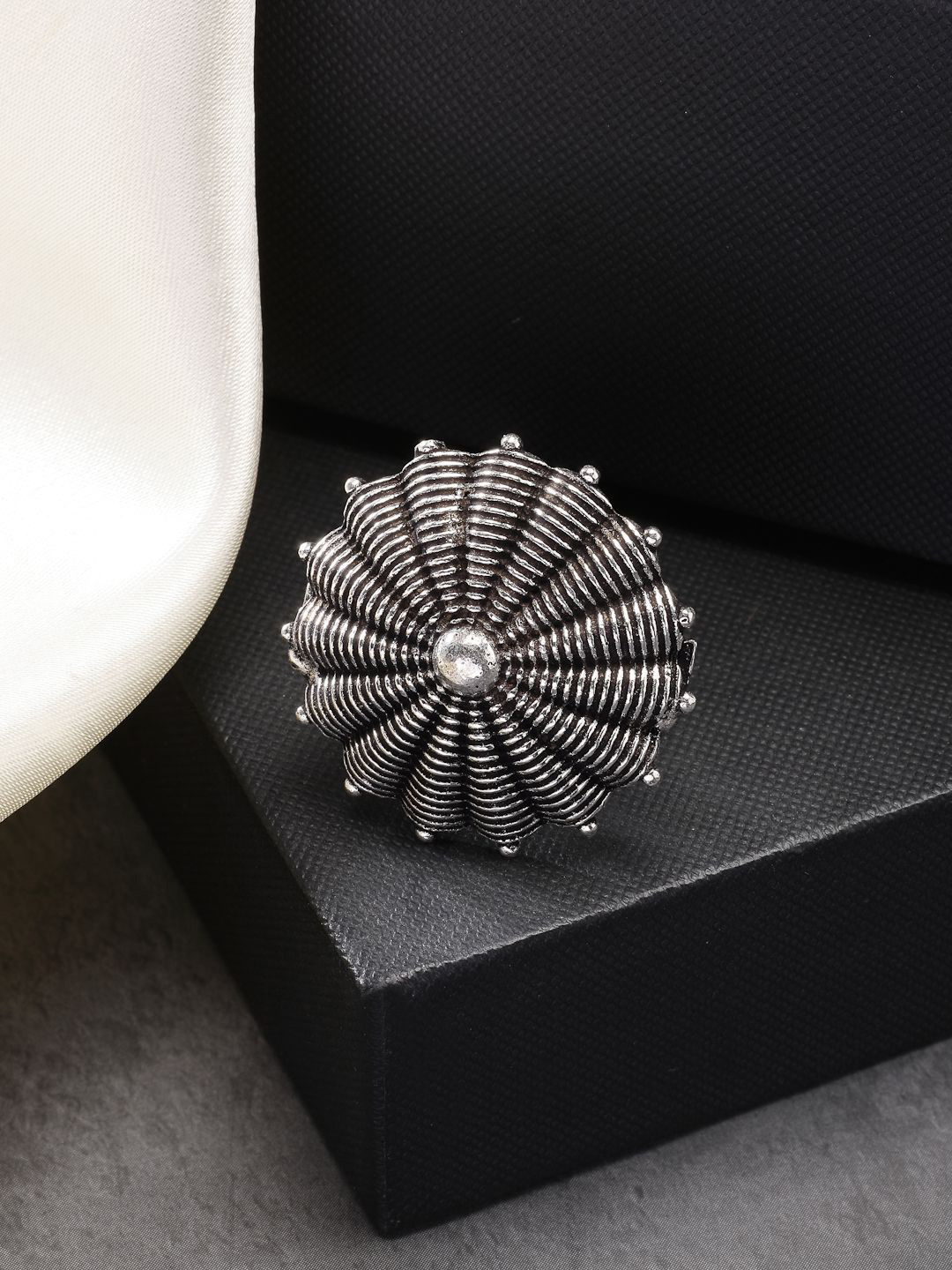 

NVR Silver-Plated Floral Adjustable Oxidised Finger Ring