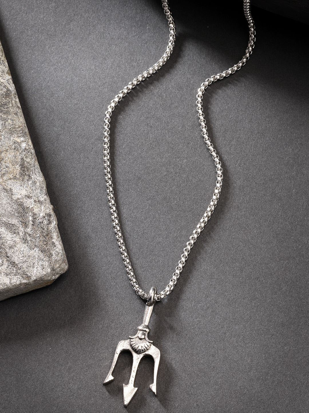 

NVR Men Silver-Plated Stainless Steel Contemporary Pendants with Chains