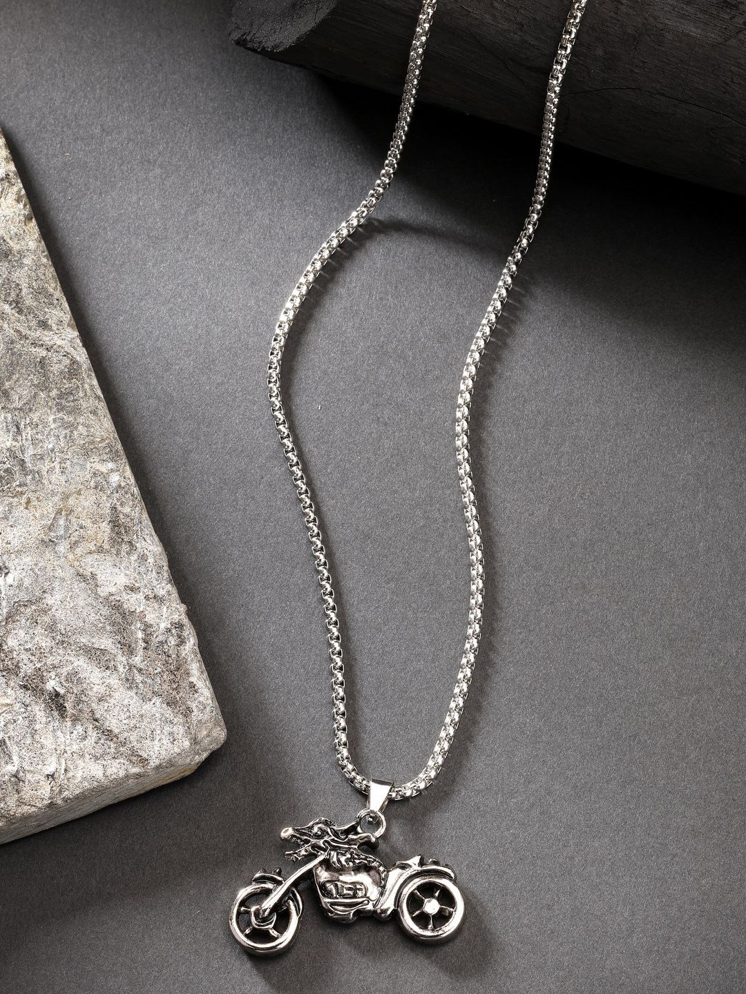 

NVR Men Rhodium-Plated Contemporary Pendants with Chains, Silver