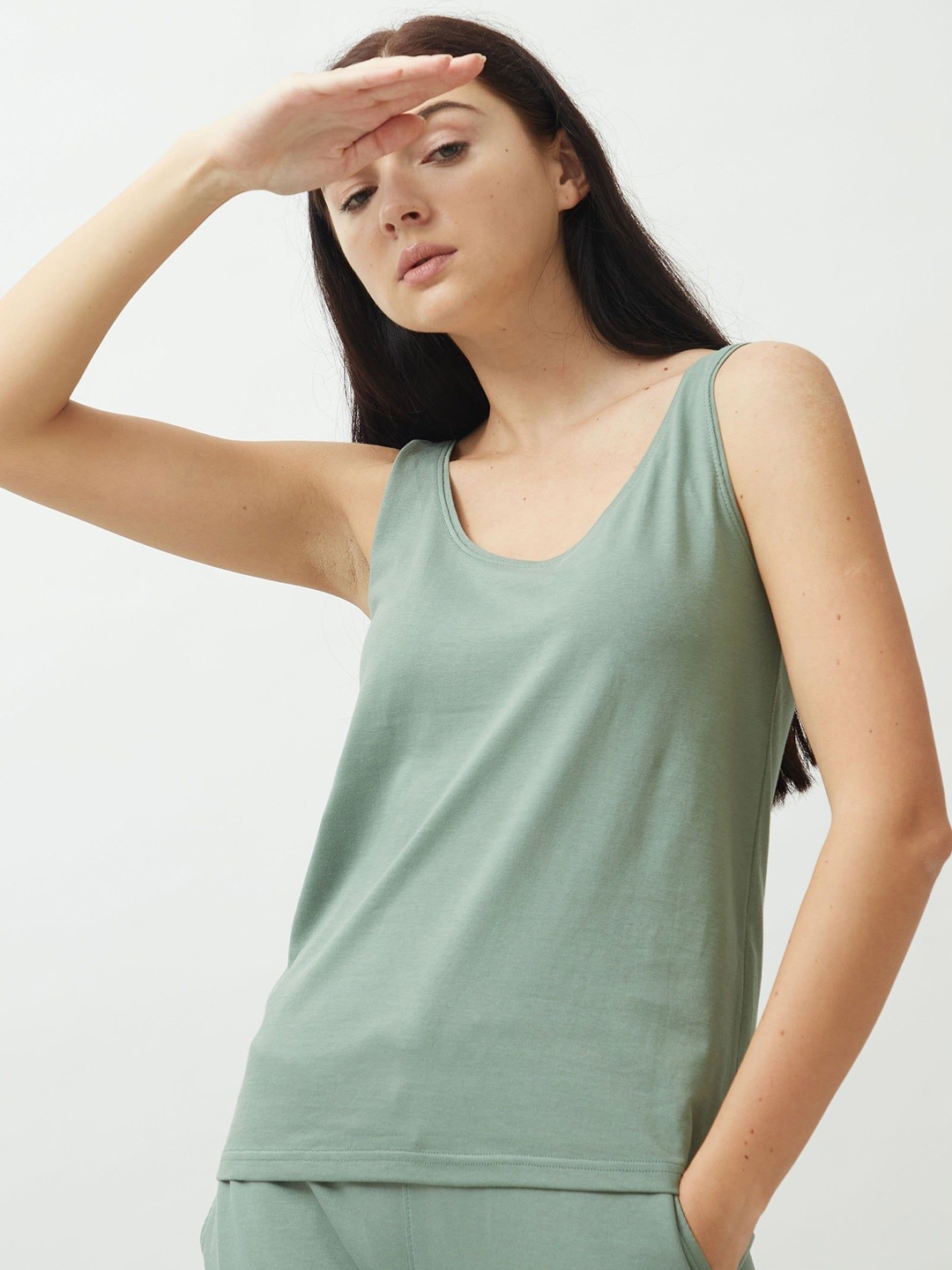 

Saltpetre Women Solid Scoop Neck Sleeveless T-shirt, Green