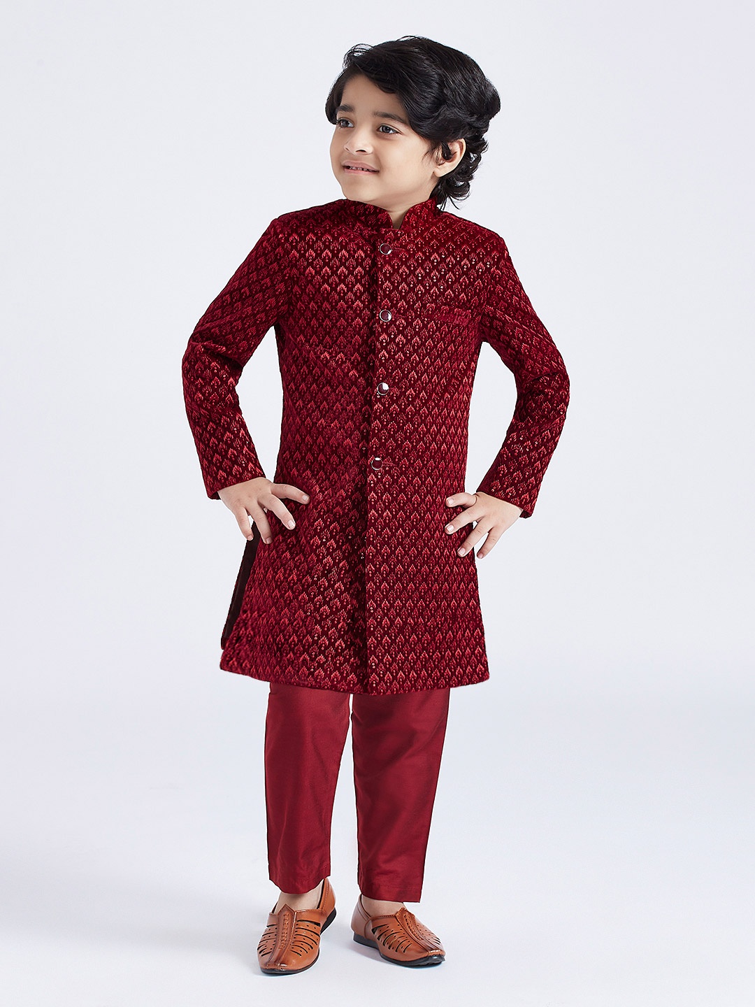 

VASTRAMAY Boys Mandarin Collar Embroidered Sherwani Set, Maroon