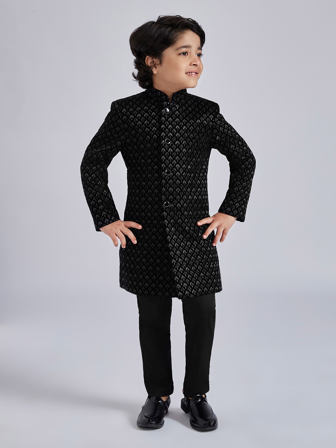 

VASTRAMAY Boys Embroidered cotton Sherwani Set, Black