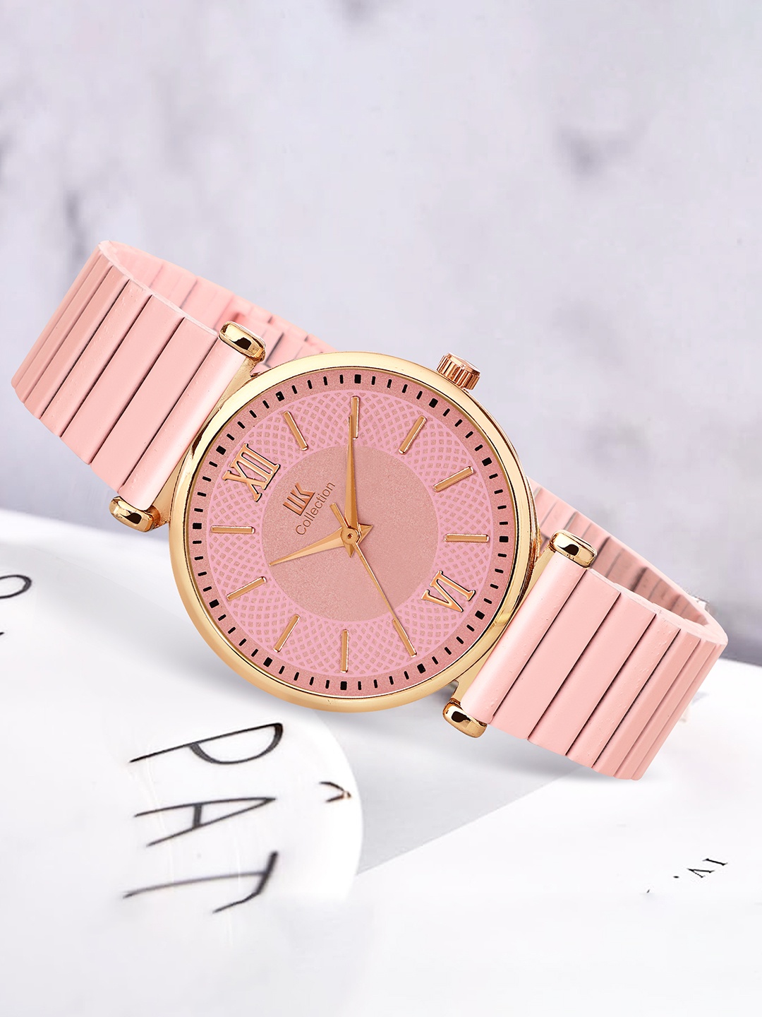 

IIK COLLECTION Women Patterned Dial & Bracelet Style Straps Analogue Watch IIK-3216W, Pink