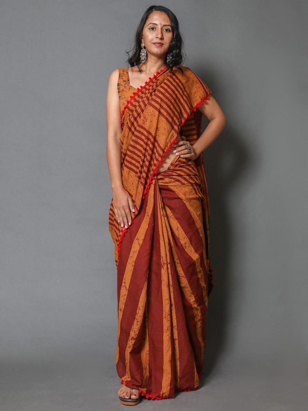 

JAIPURI PRINT Striped Pure Cotton Batik Saree, Brown