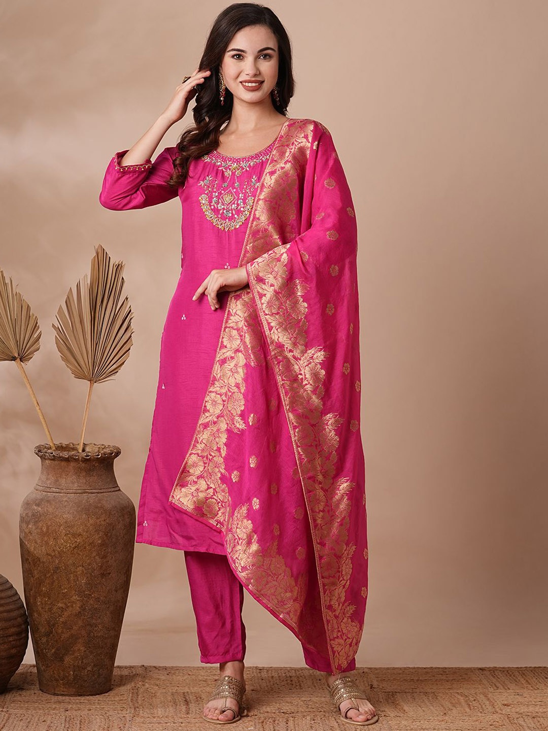 

FASHOR Floral Embroidered Sequinned Straight Kurta With Trousers & Dupatta, Pink