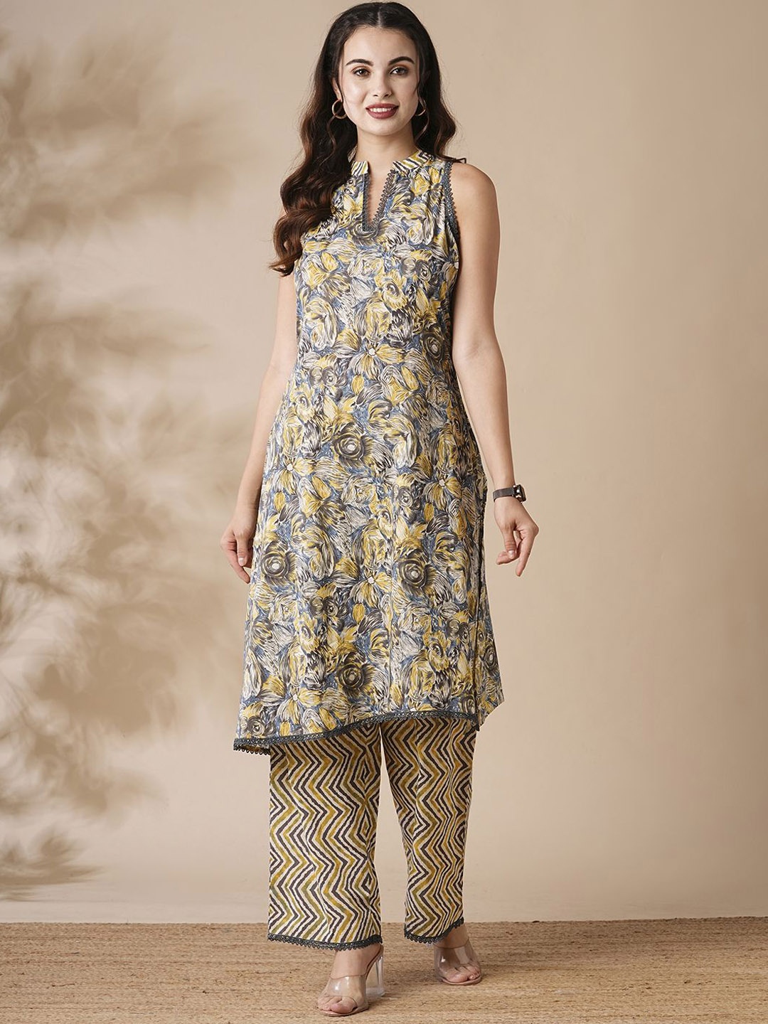 

FASHOR Floral Printed Mandarin Collar Pure Cotton Kurta with Palazzos, Grey
