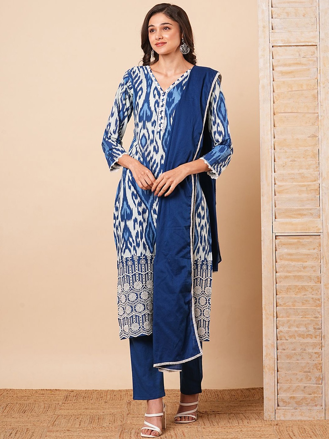 

FASHOR Ethnic Motifs Printed V-Neck Thread Work Pure Cotton Kurta with Trousers & Dupatta, Blue