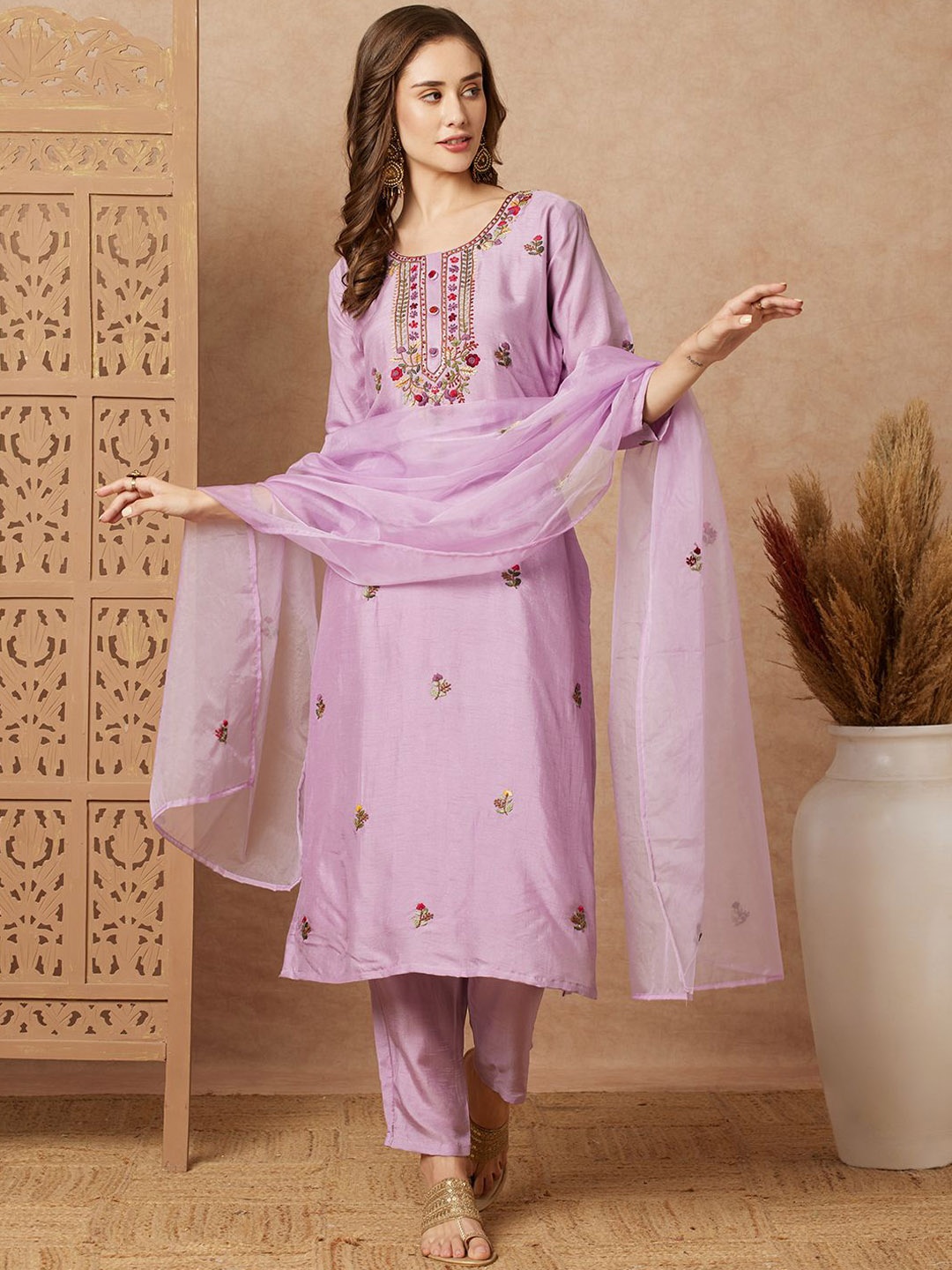 

FASHOR Floral Embroidered Straight Sequinned Kurta with Trousers & Dupatta, Purple