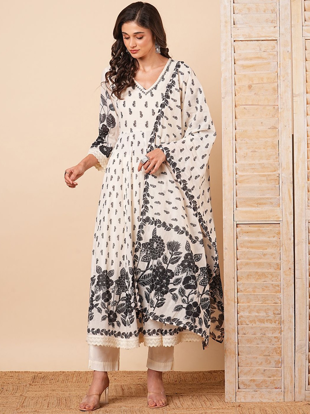 

FASHOR Floral Printed Anarkali Sequinned Pure Cotton Kurta with Trousers & Dupatta, Off white