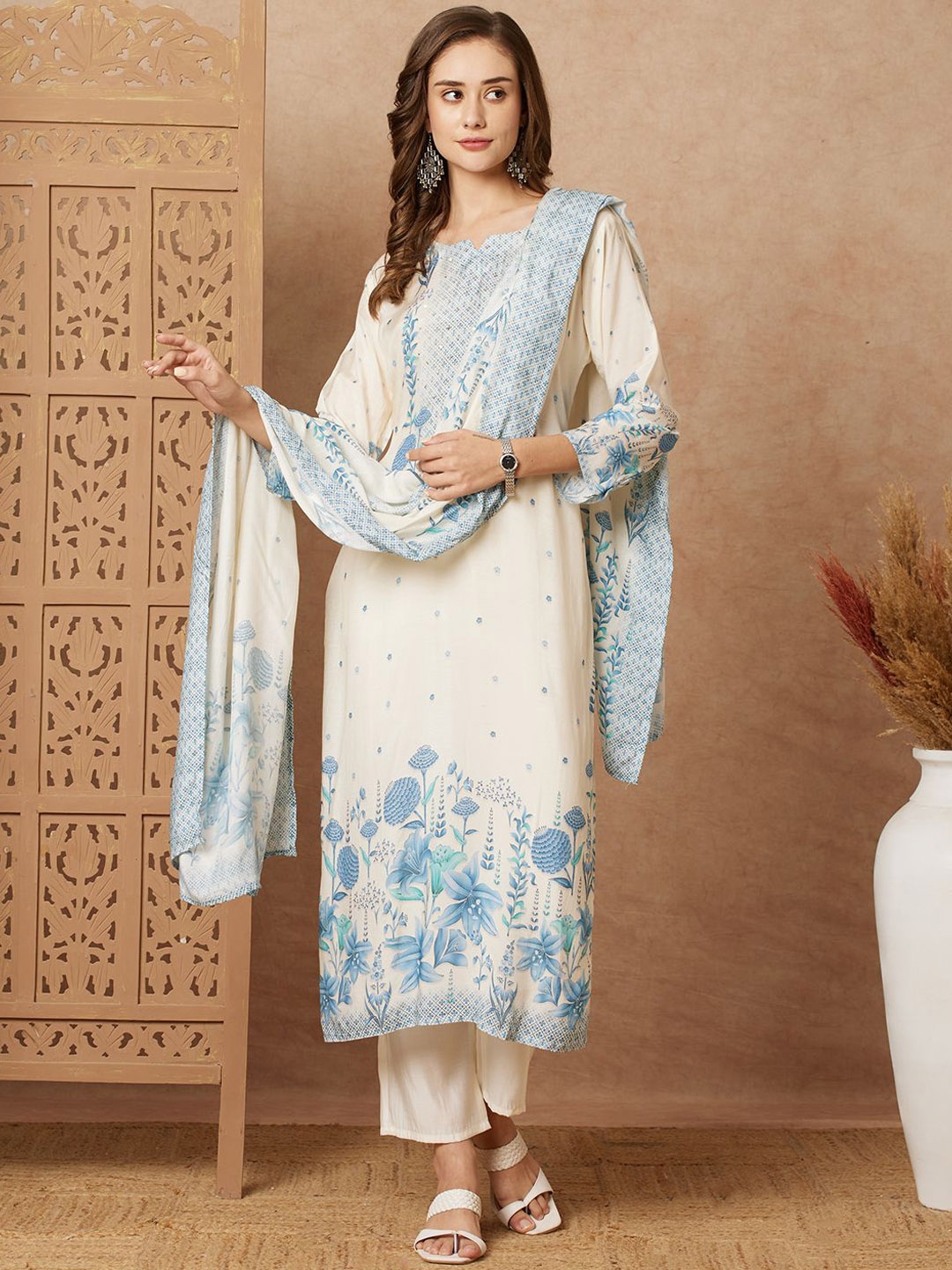 

FASHOR Floral Printed Regular Sequinned Kurta with Trousers & With Dupatta, Off white