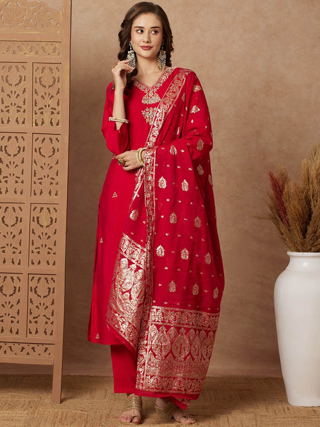 

FASHOR Floral Embroidered V-Neck Straight Kurta With Trousers & Dupatta, Red