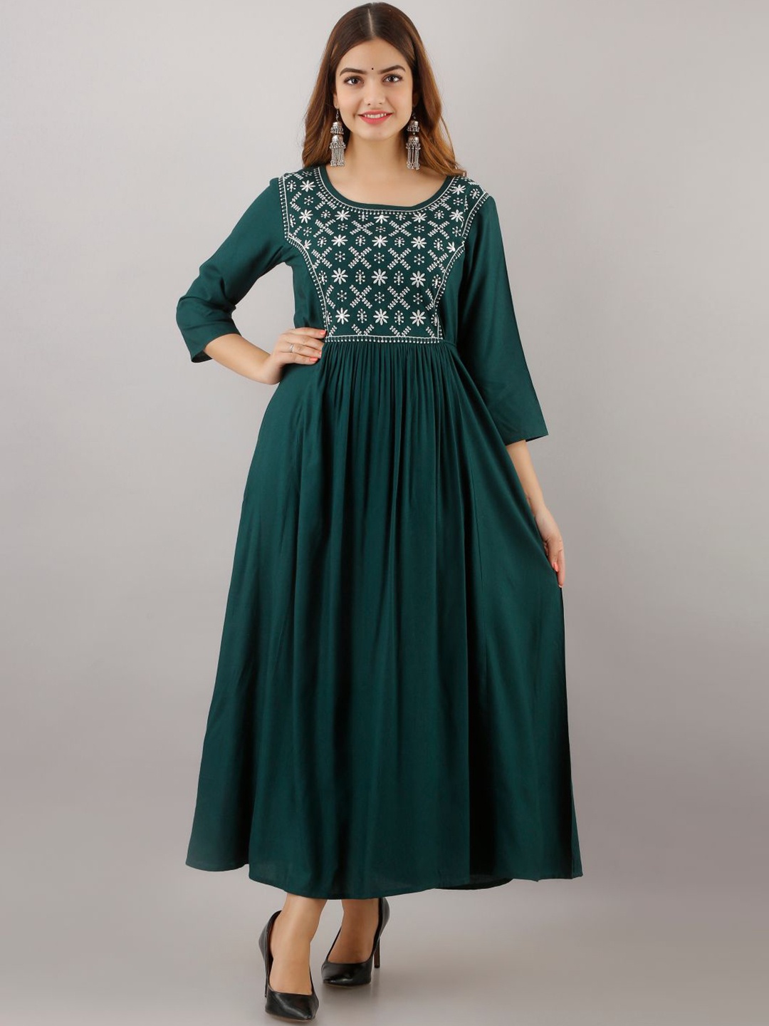 

Arudhi Floral Embroidered Thread Work Handloom A-line Kurta, Green