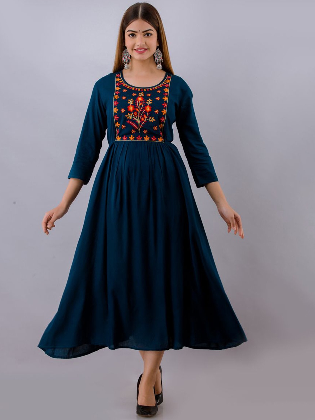 

Arudhi Floral Embroidered Thread Work Handloom A-line Kurta, Blue