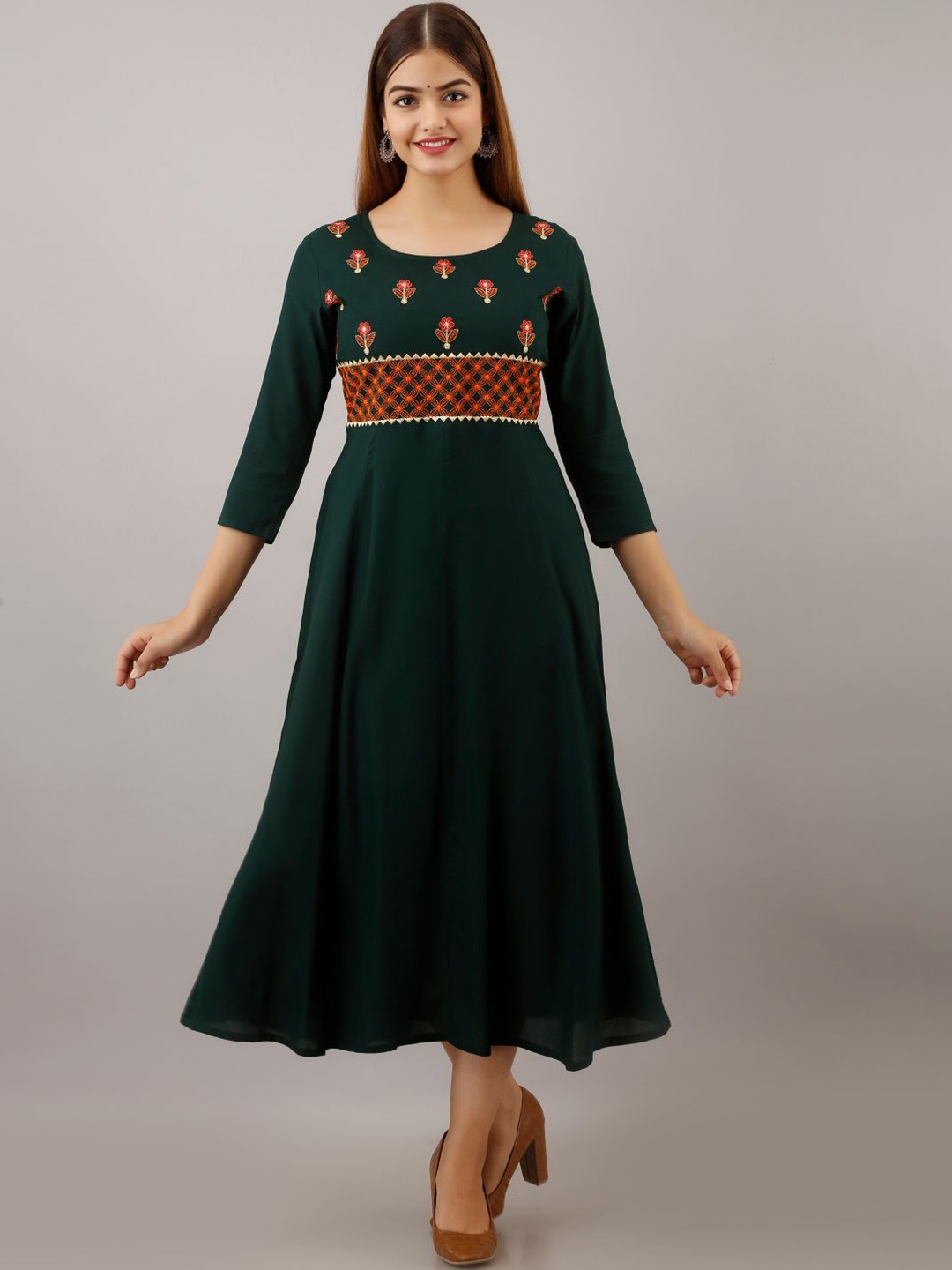 

Arudhi Yoke Design Mirror Work Handloom A-line Kurta, Green