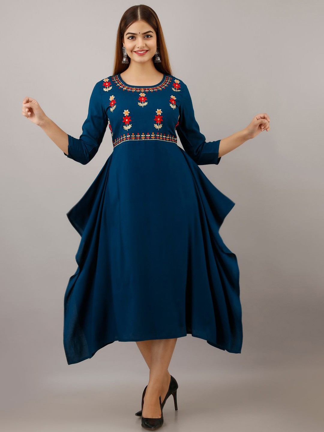 

Arudhi Floral Embroidered Thread Work Handloom A-line Kurta, Blue