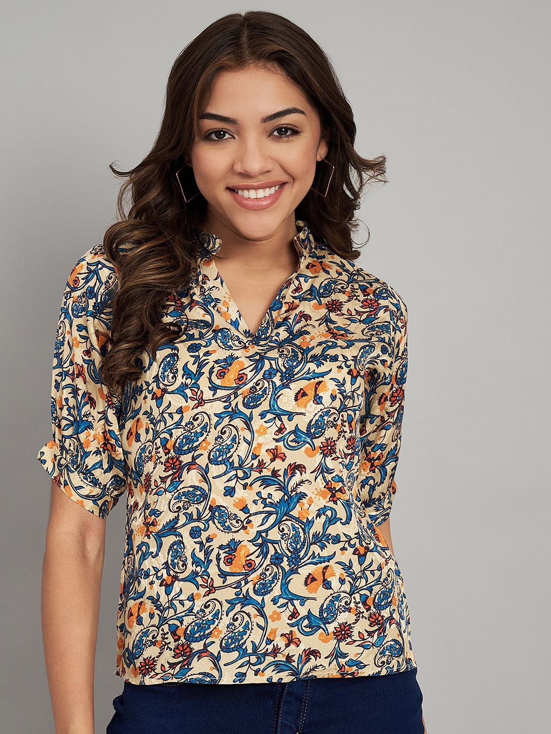 

Amagyaal Printed Mandarin Collar Regular Top, Cream