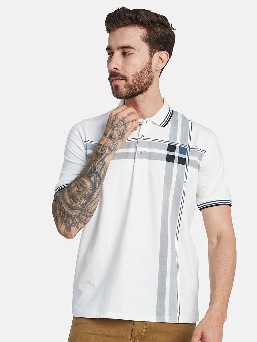 

Octave Men Striped Round Neck T-shirt, White