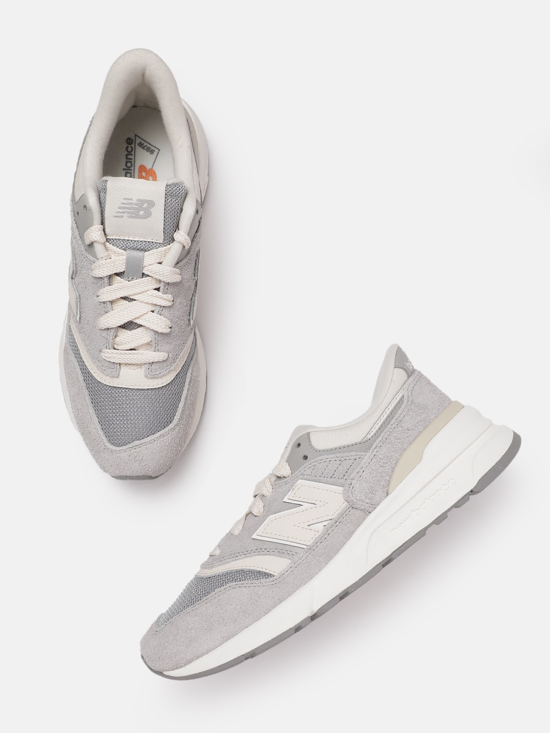 

New Balance Men 997R Suede Casual Shoes, Grey