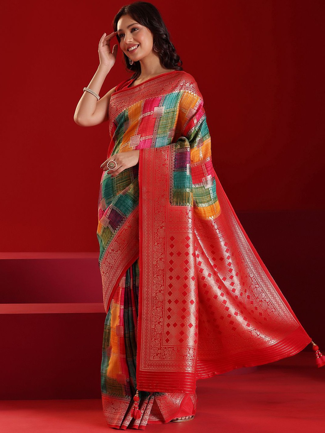 

Libas Art Ethnic Motif Zari Woven Checked Saree With Tassel, Red